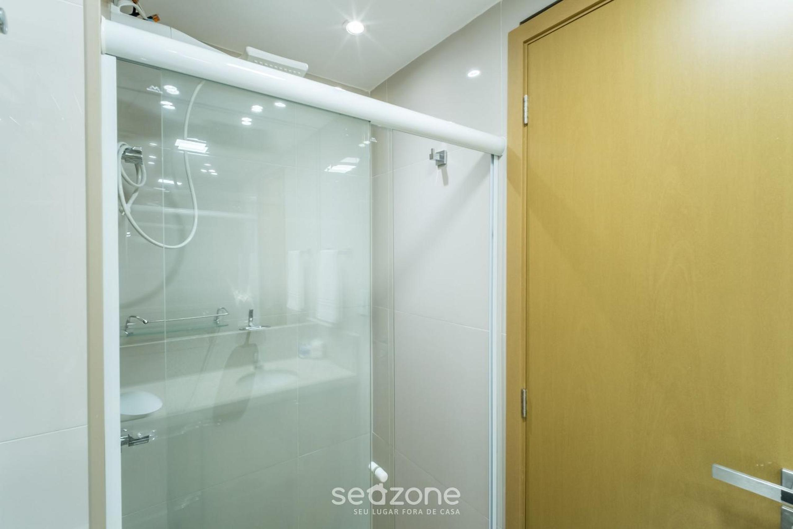 Apartments in Building with Gym in Ondina SSA – HOA