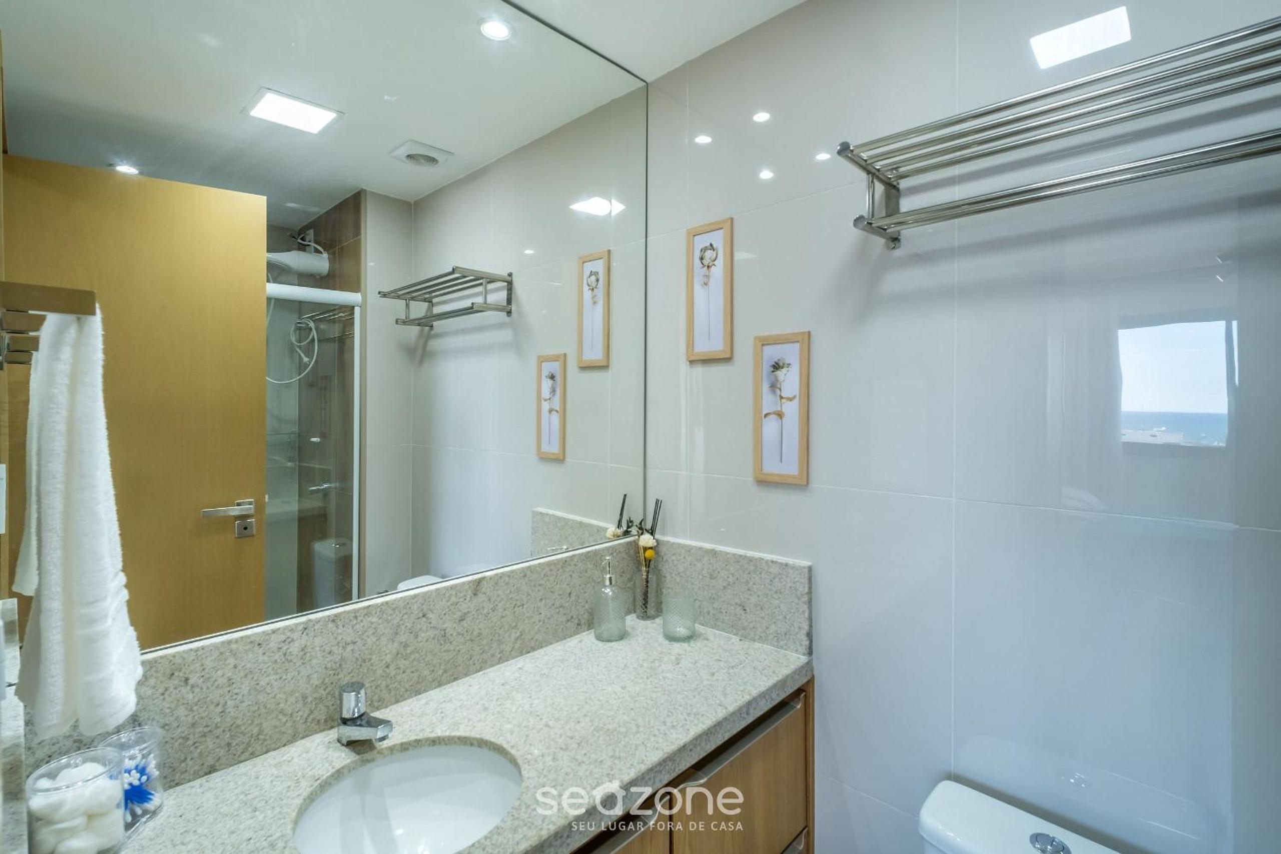 Apartments in Building with Gym in Ondina SSA – HOA
