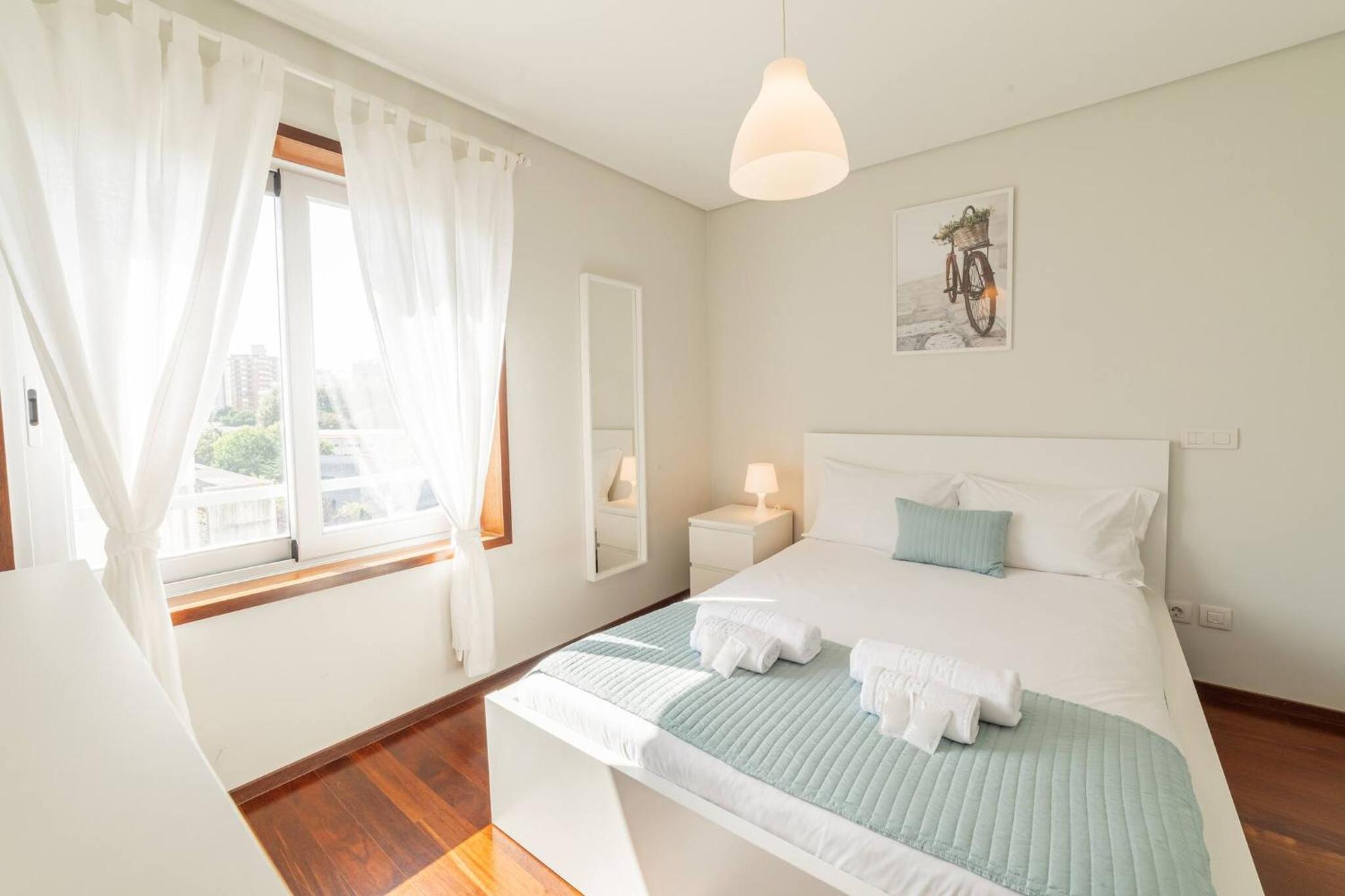 Modern Cedofeita by Hosty