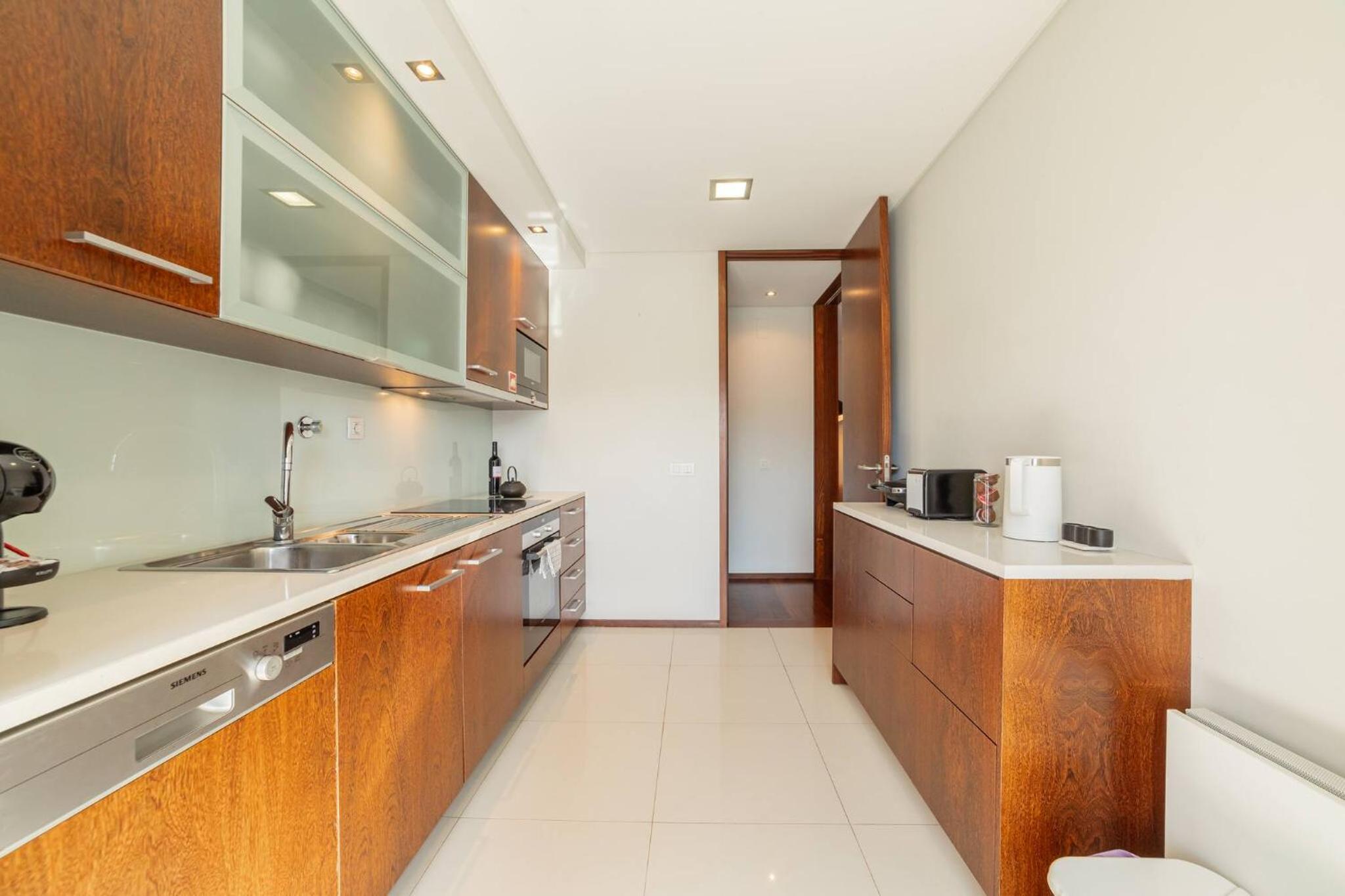 Modern Cedofeita by Hosty