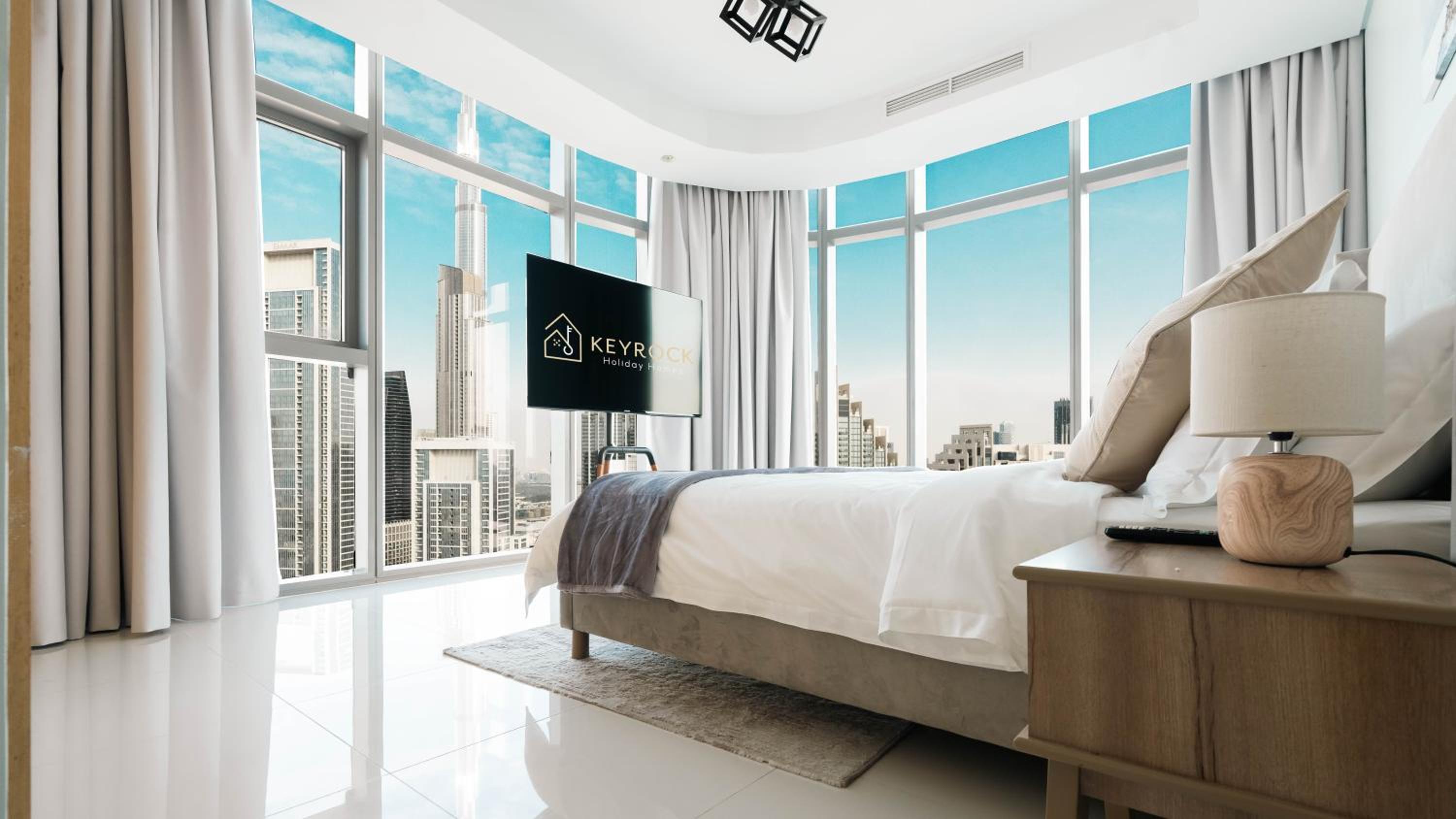 3BR Paramount Downtown - Burj Khalifa View