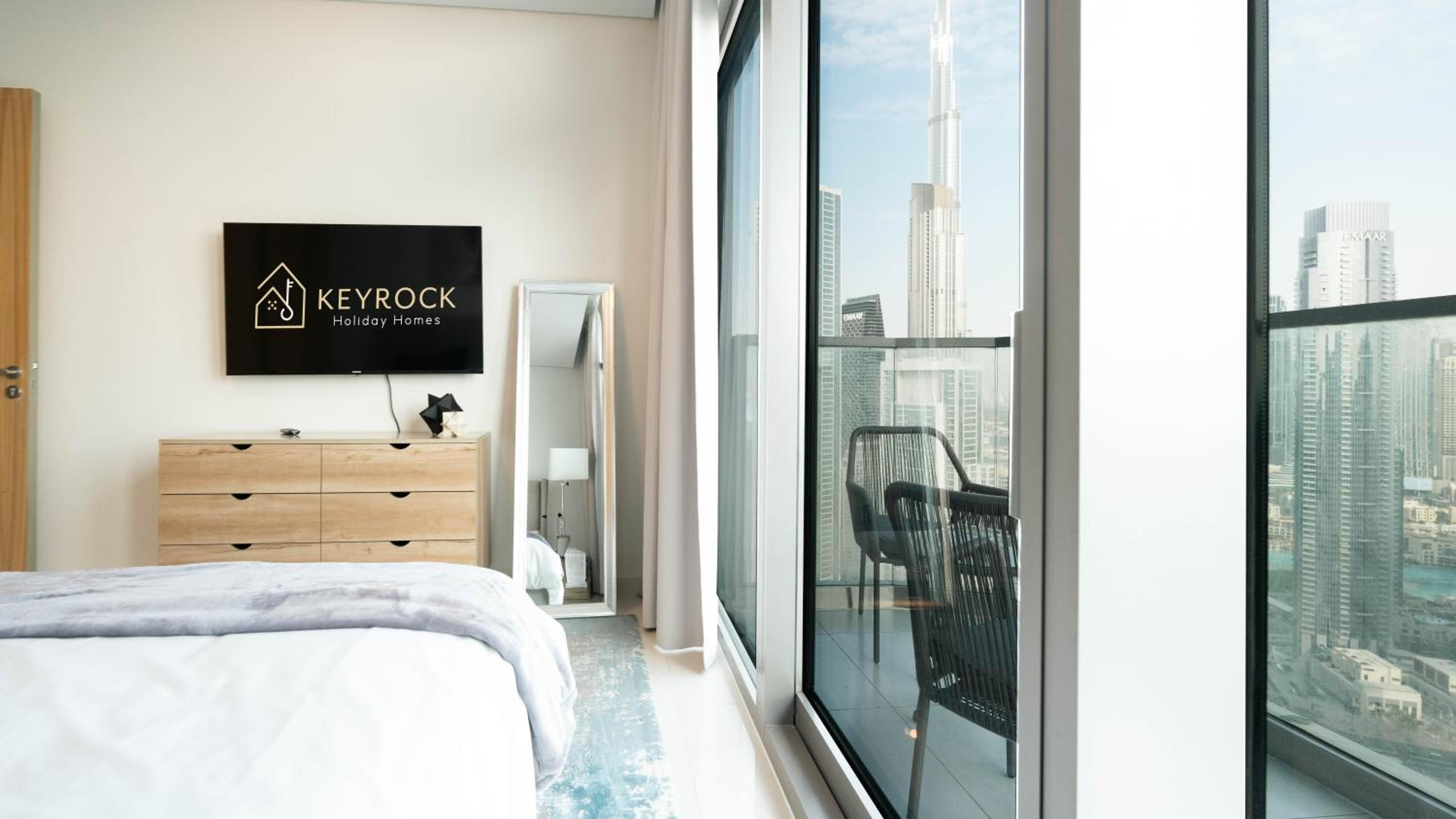 3BR Paramount Downtown - Burj Khalifa View