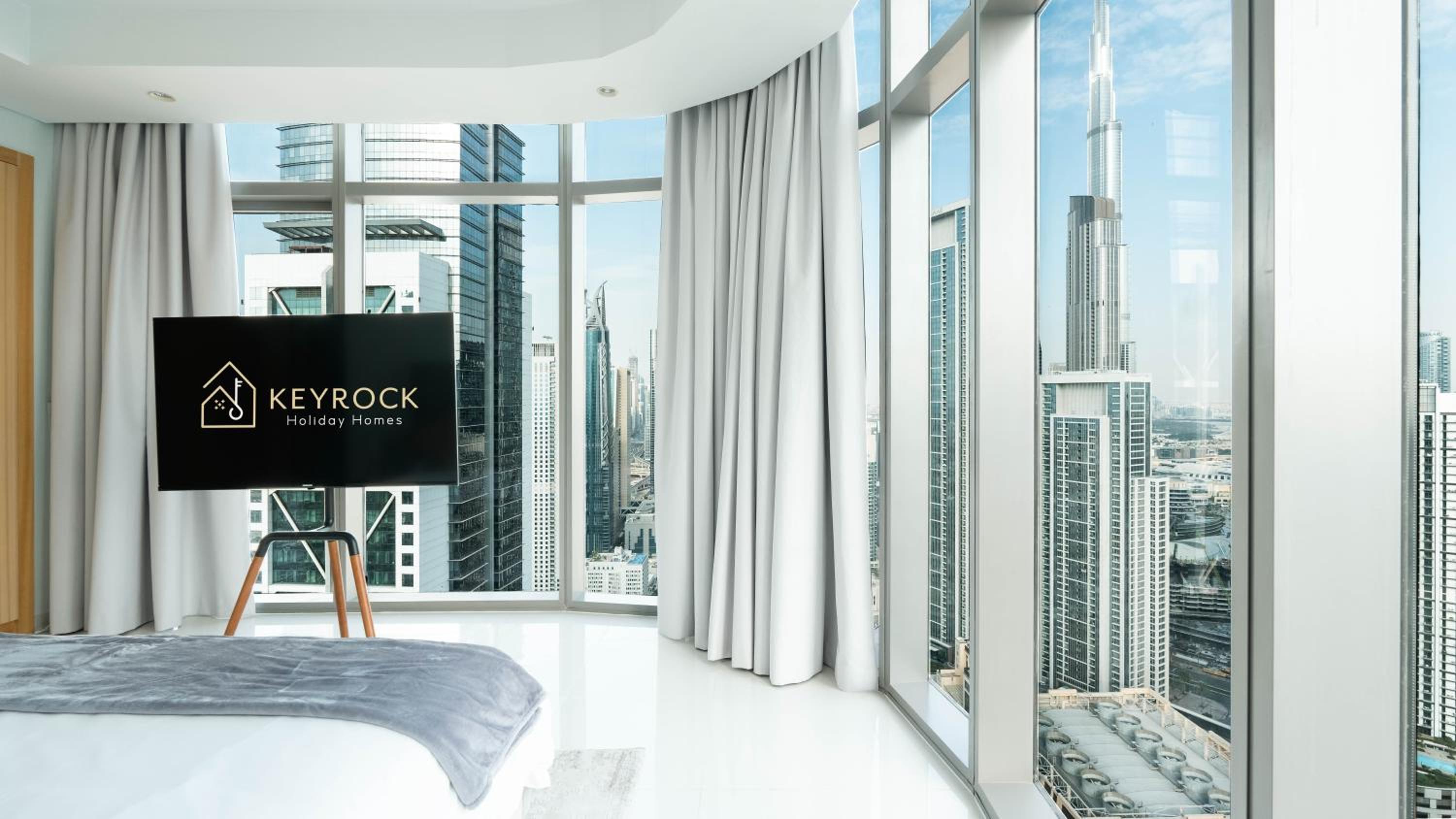 3BR Paramount Downtown - Burj Khalifa View