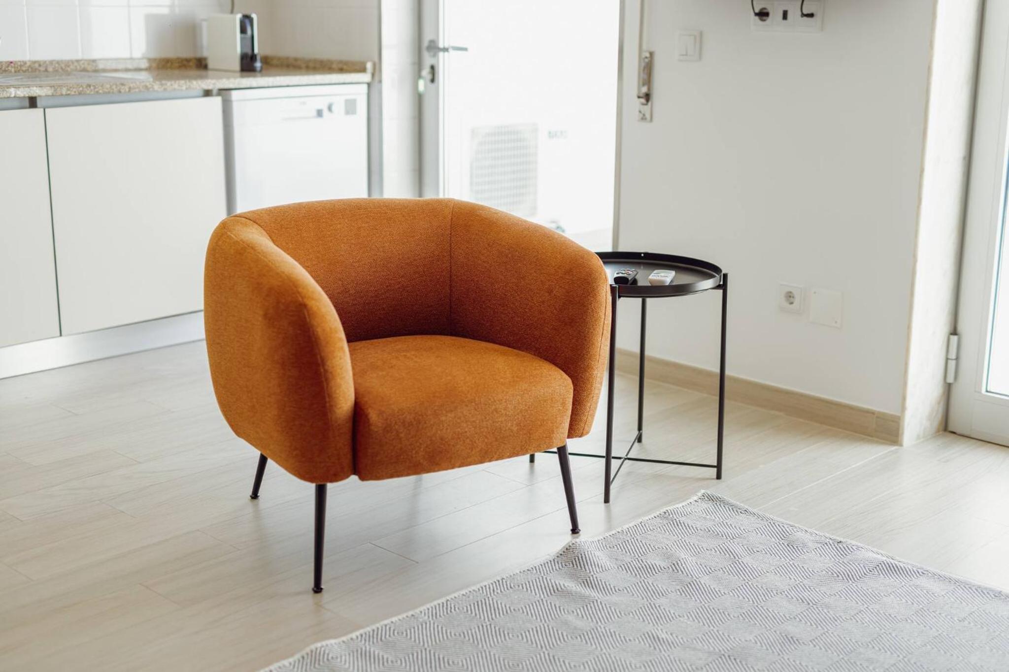Stylish Apartment With Terrace by Hosty
