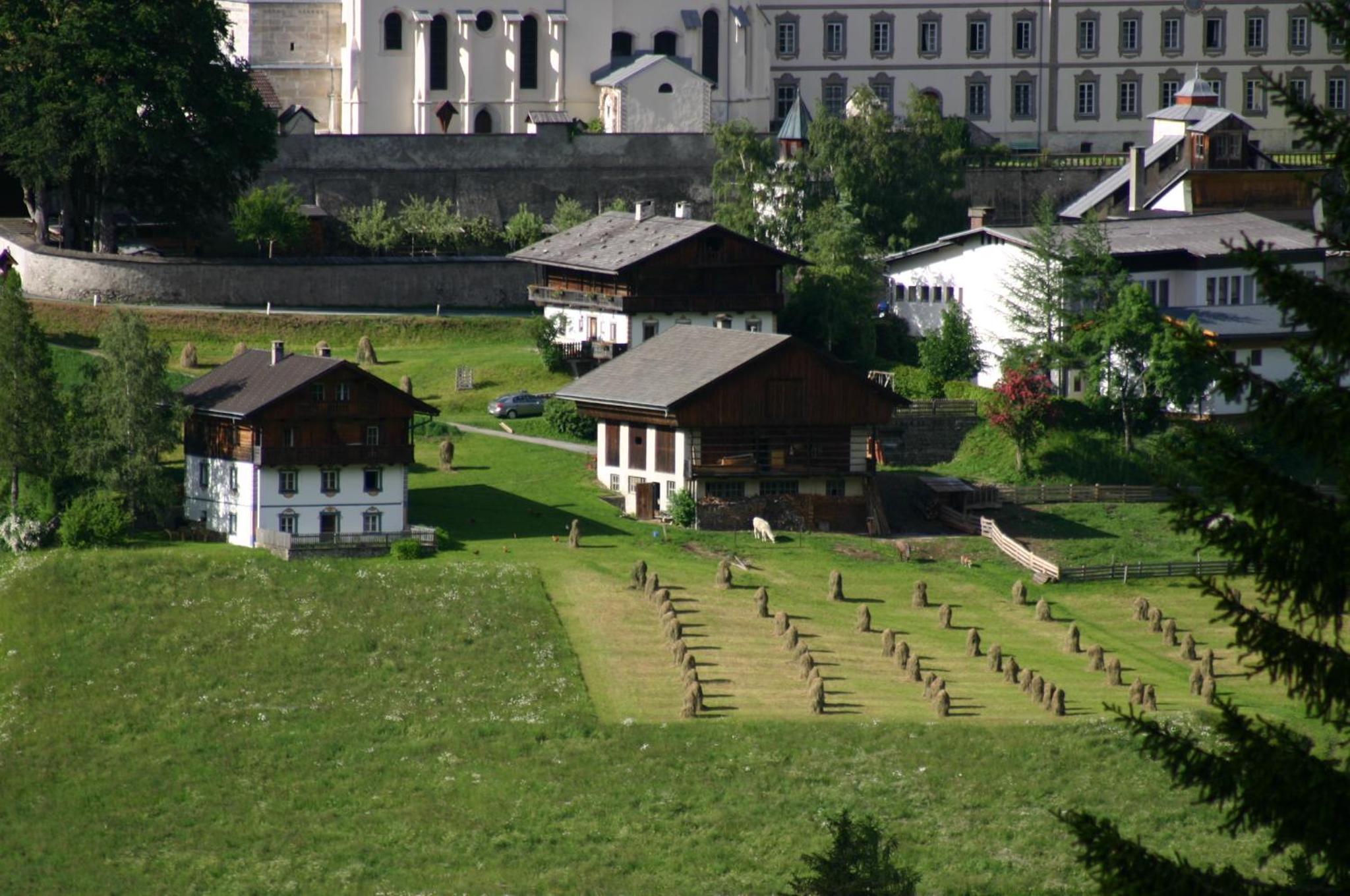 Bauernhof im Wiesengrund