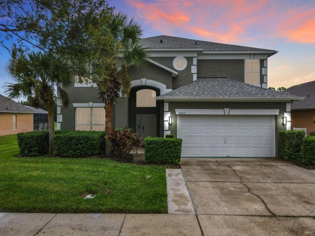 7BR Villa in Emerald Island w/ Resort Perks