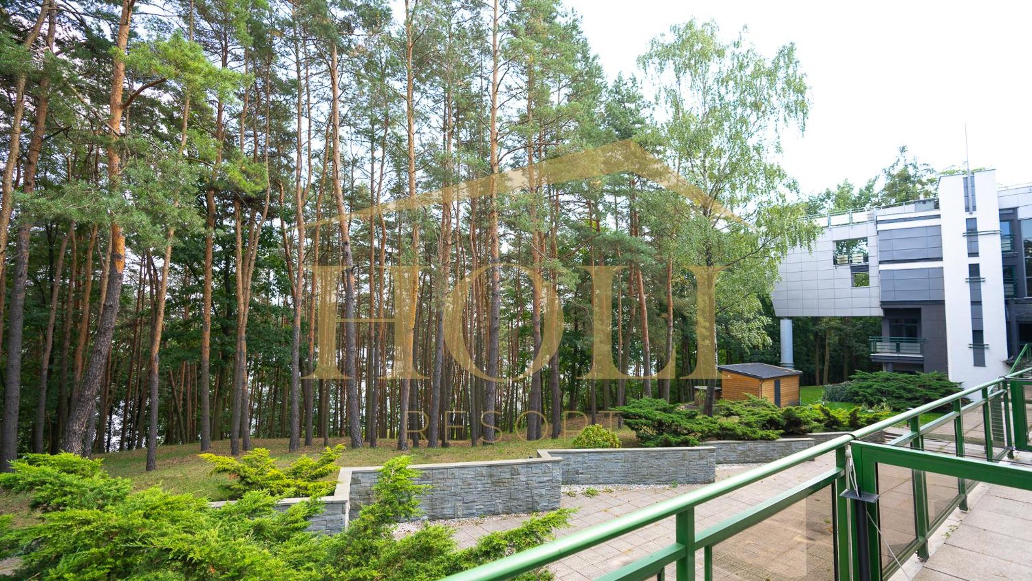 Holi Resort