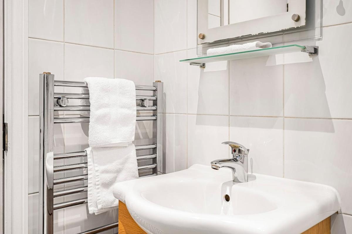 1-Bed Marylebone Residence with Super Fast Wifi