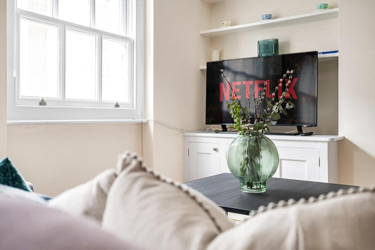 1-Bed Marylebone Residence with Super Fast Wifi