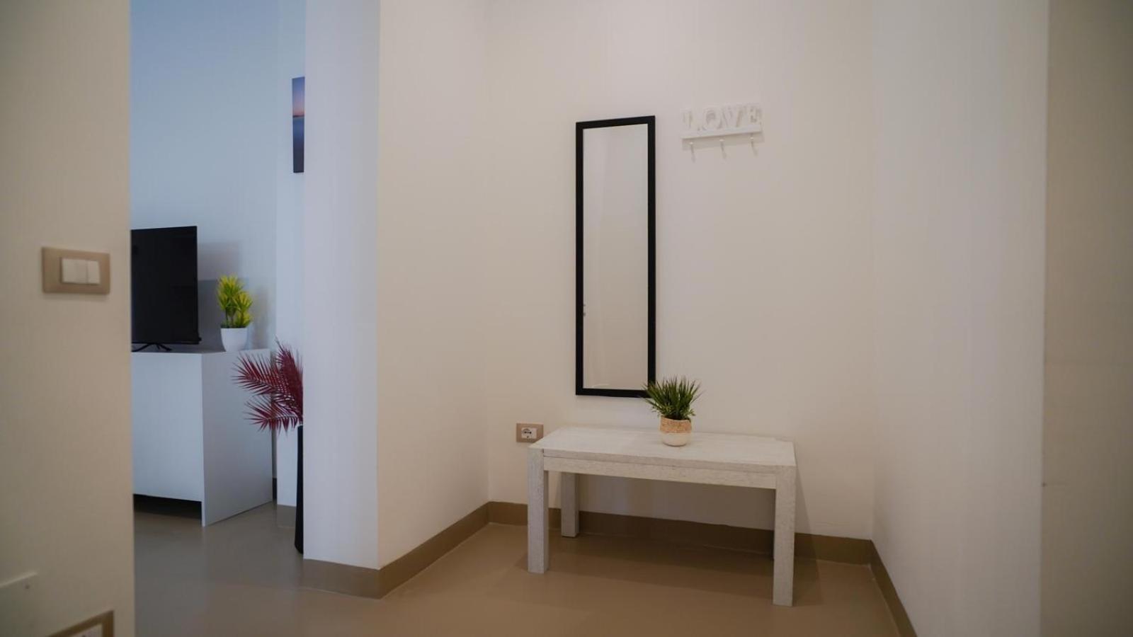 Marina Sea Apartments-Seaside Boutique