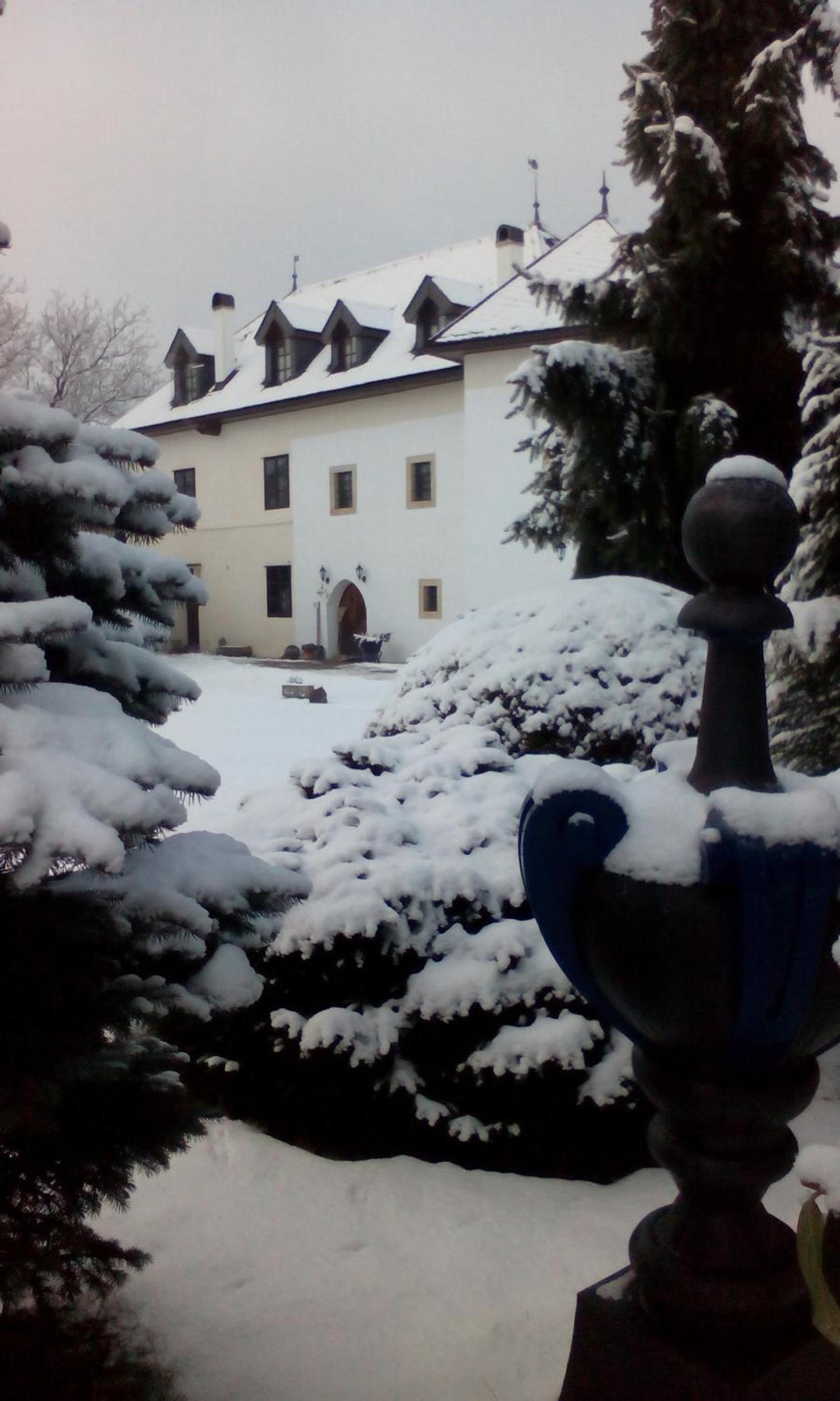 Castle Kaštieľ Kotešová view 4