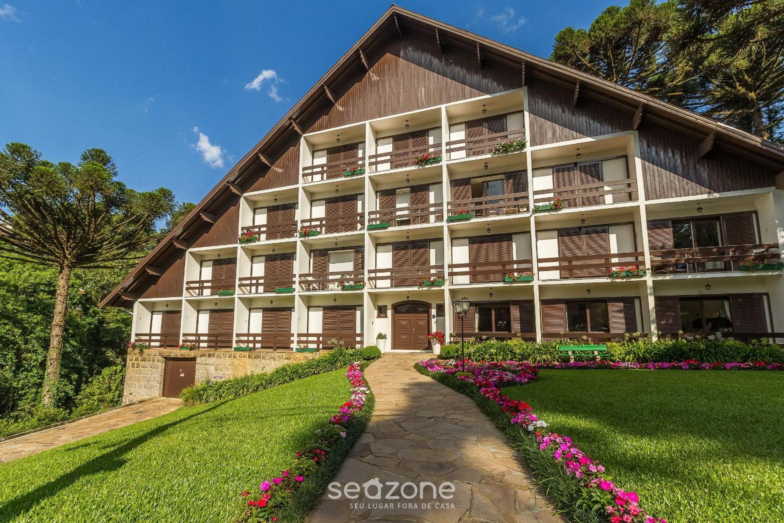 Apartment with 2 Bedrooms and Lake View RLA0201