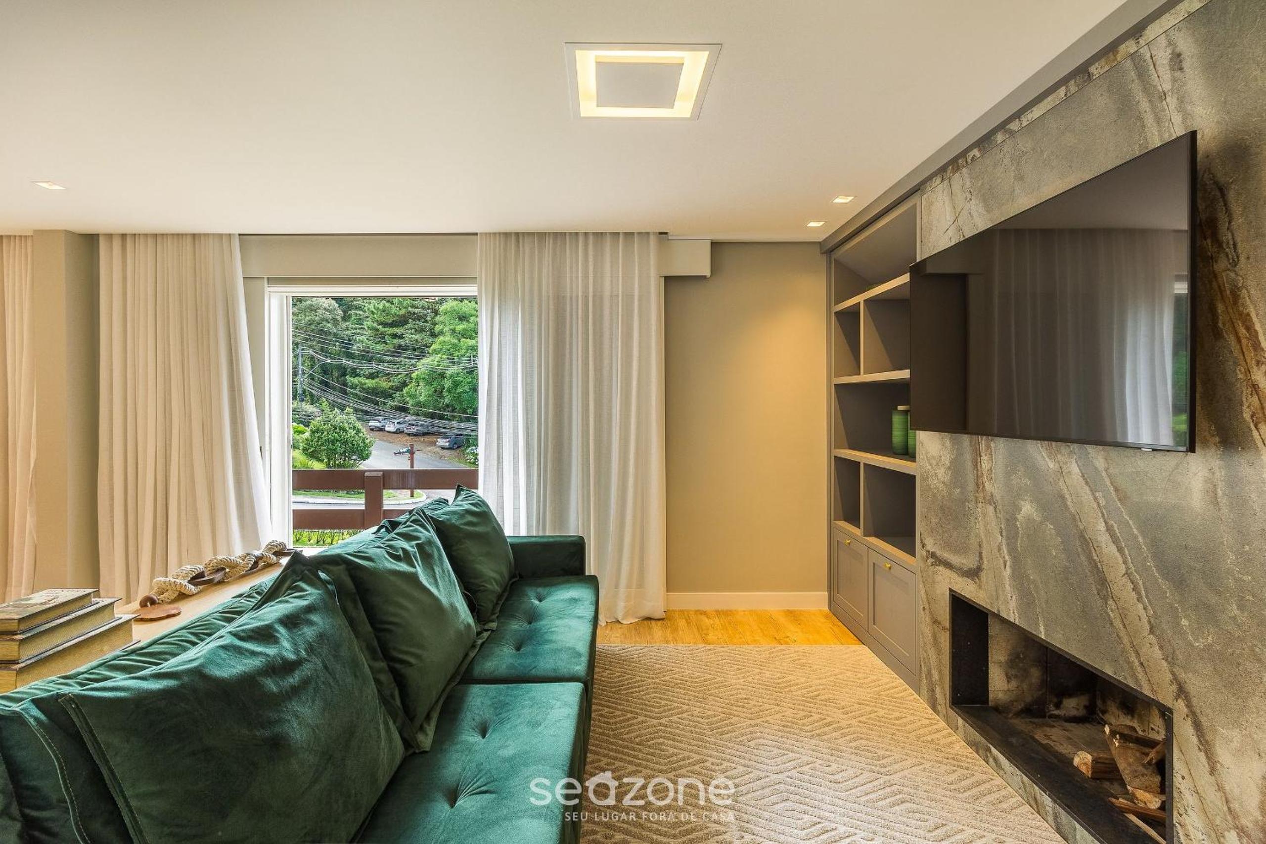 Apartment with 2 Bedrooms and Lake View RLA0201