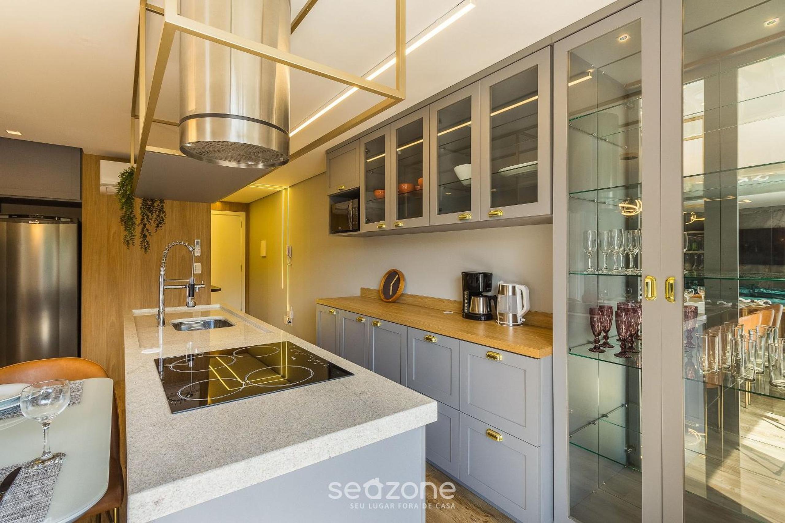 Apartment with 2 Bedrooms and Lake View RLA0201