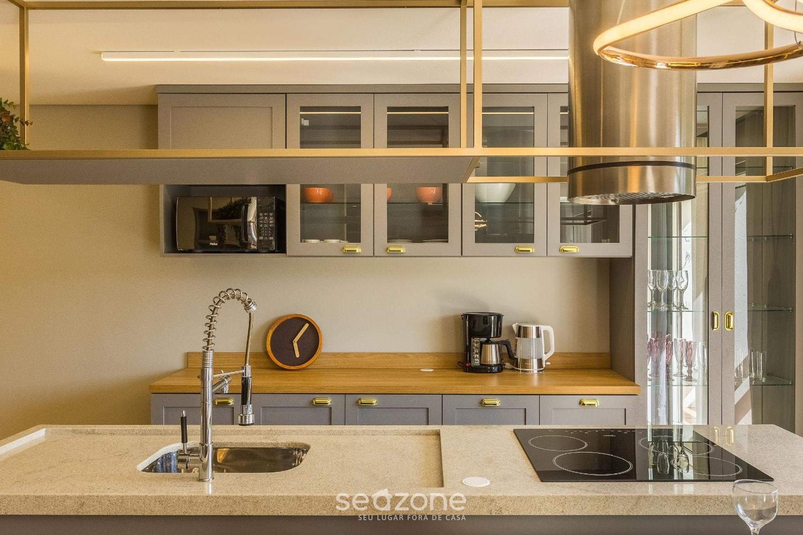 Apartment with 2 Bedrooms and Lake View RLA0201