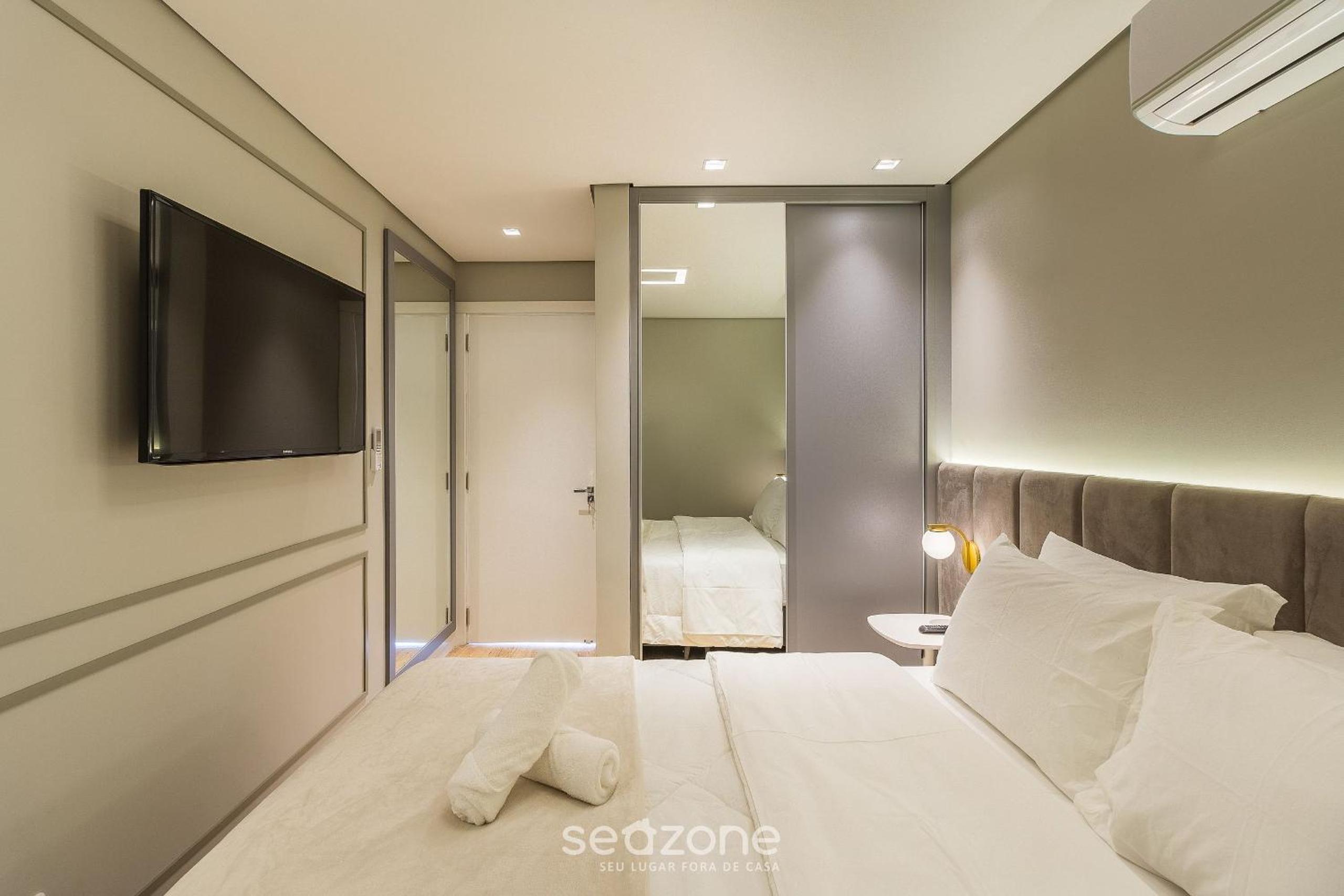 Apartment with 2 Bedrooms and Lake View RLA0201