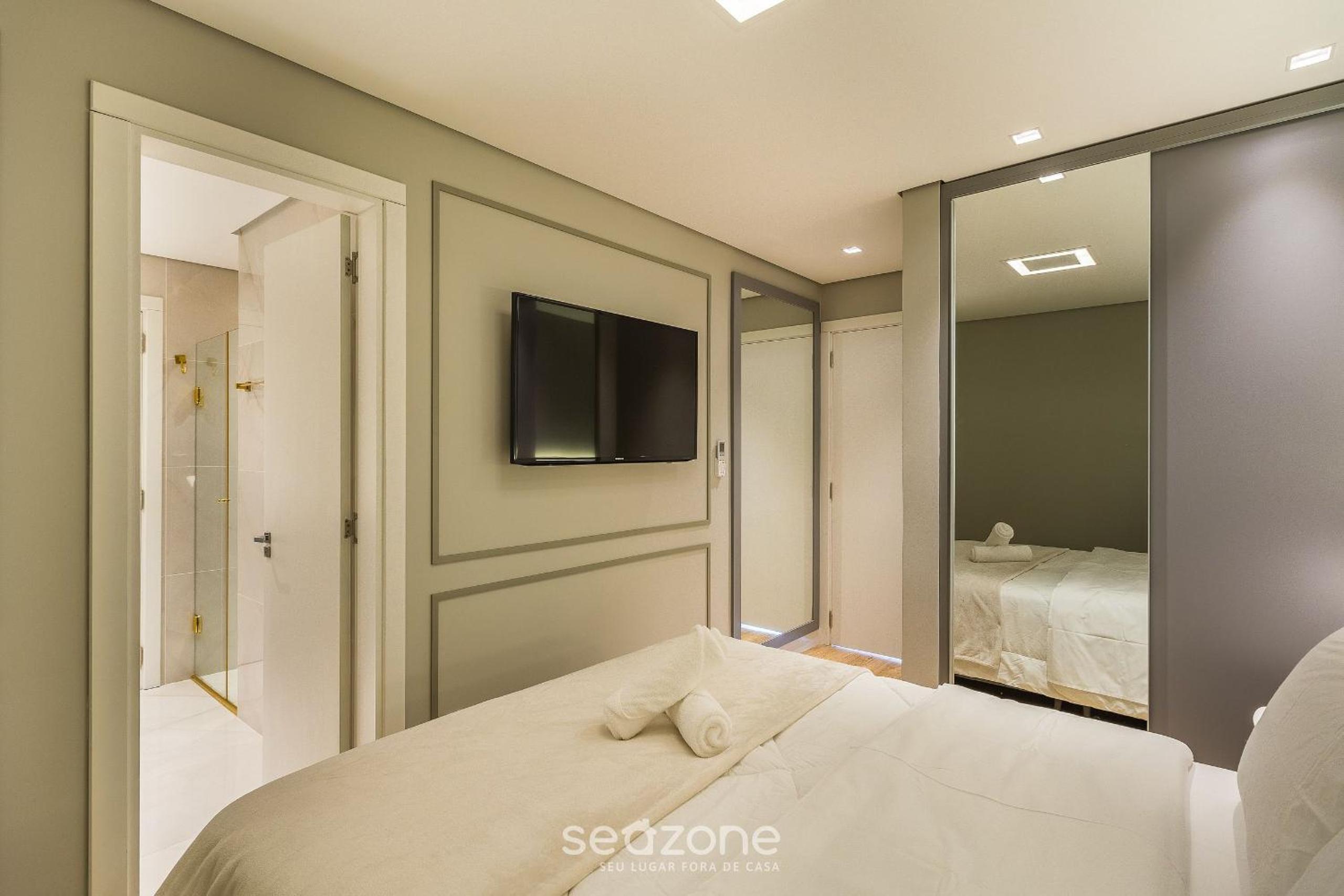 Apartment with 2 Bedrooms and Lake View RLA0201