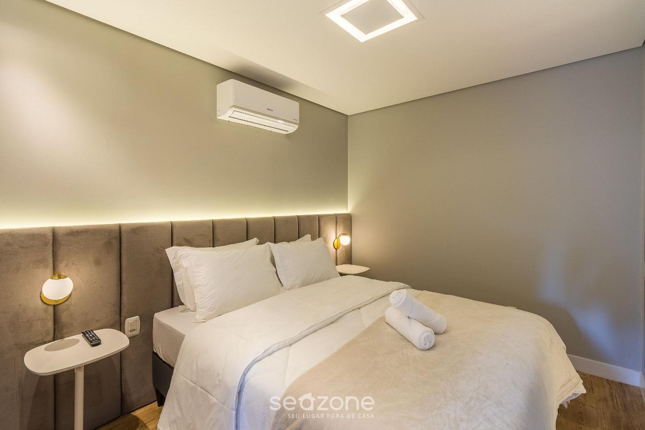 Apartment with 2 Bedrooms and Lake View RLA0201