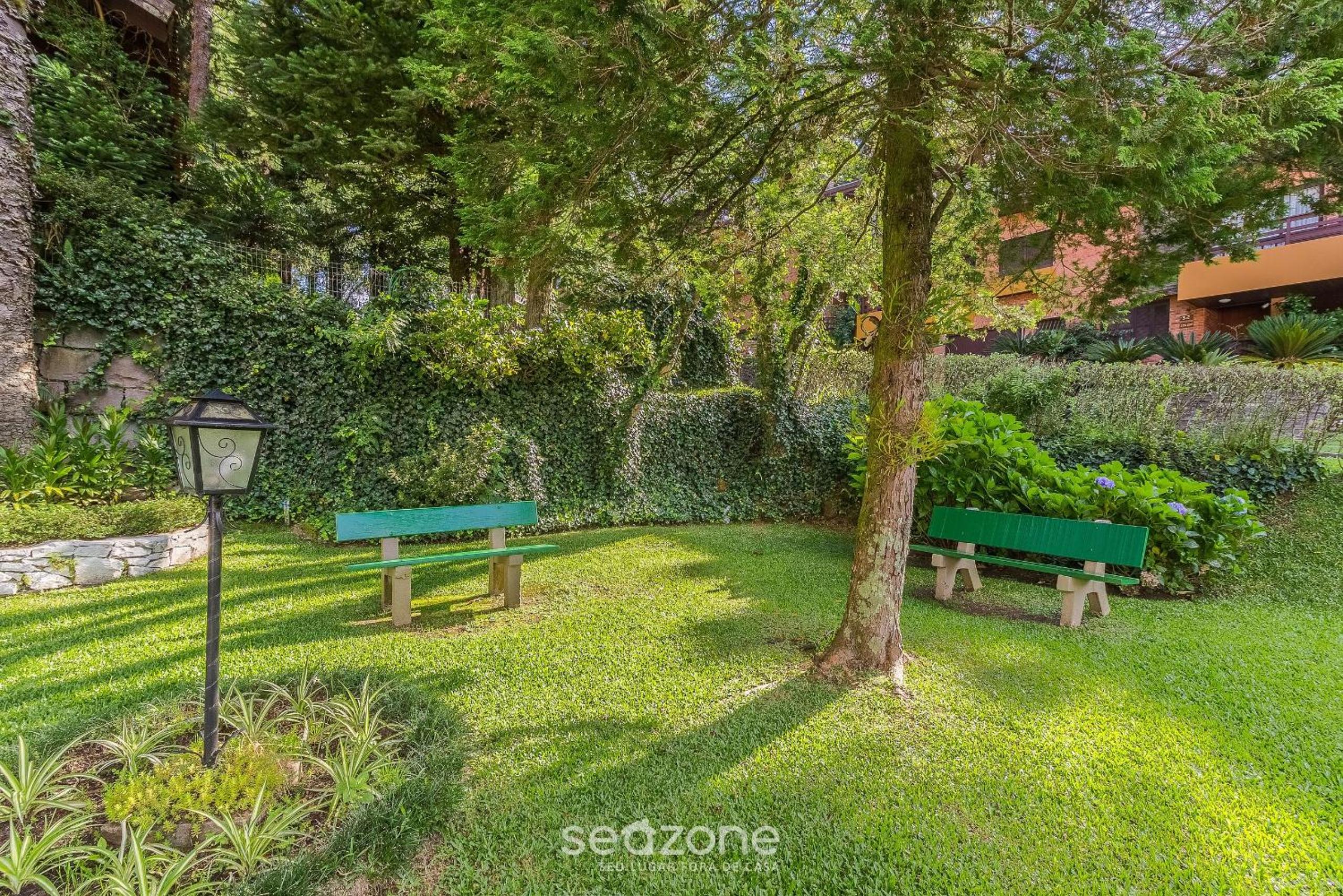 Apartment with 2 Bedrooms and Lake View RLA0201