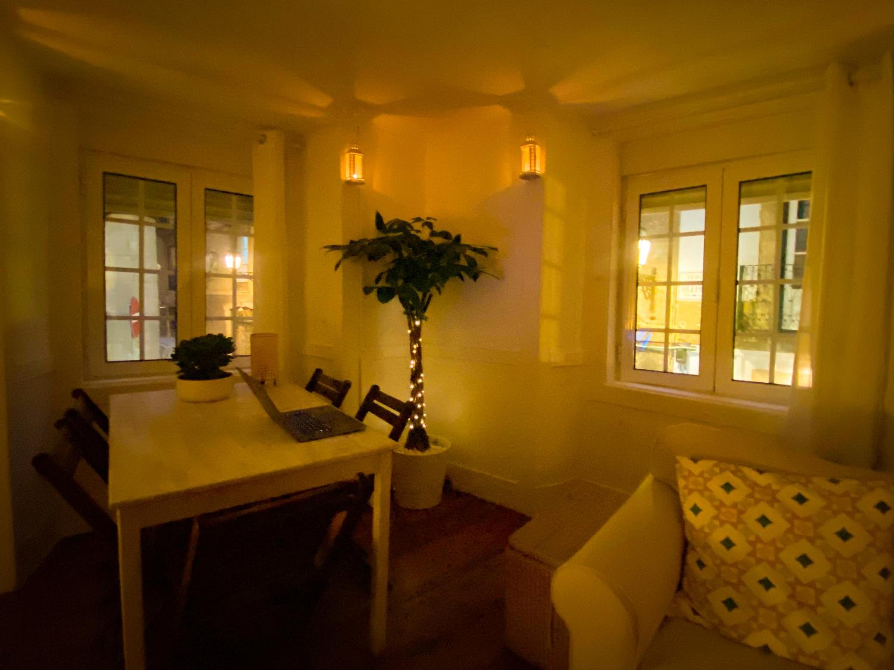 Charming Bairro Alto 2-Bedroom Escape