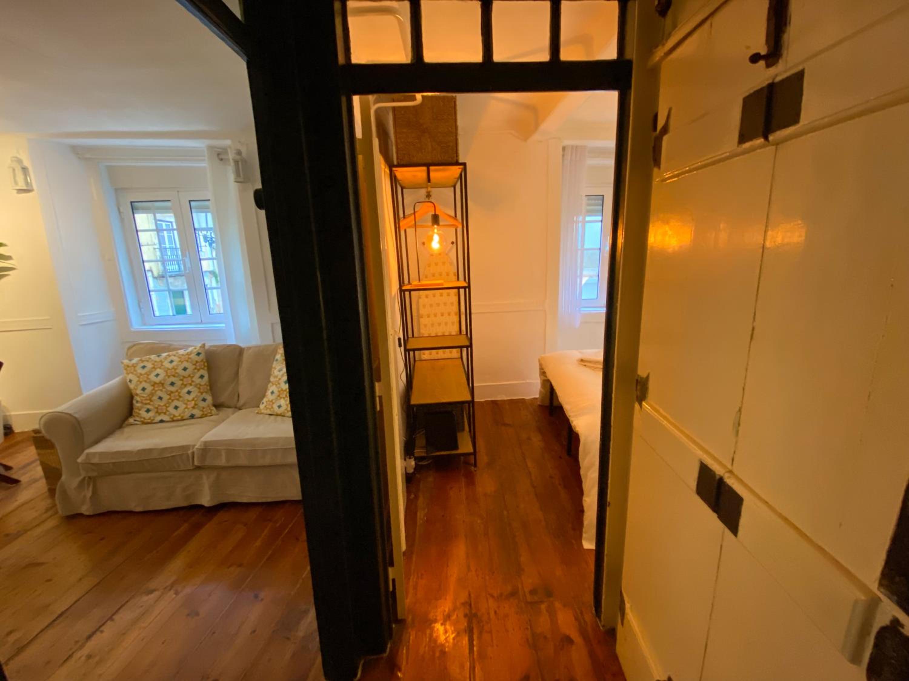 Charming Bairro Alto 2-Bedroom Escape