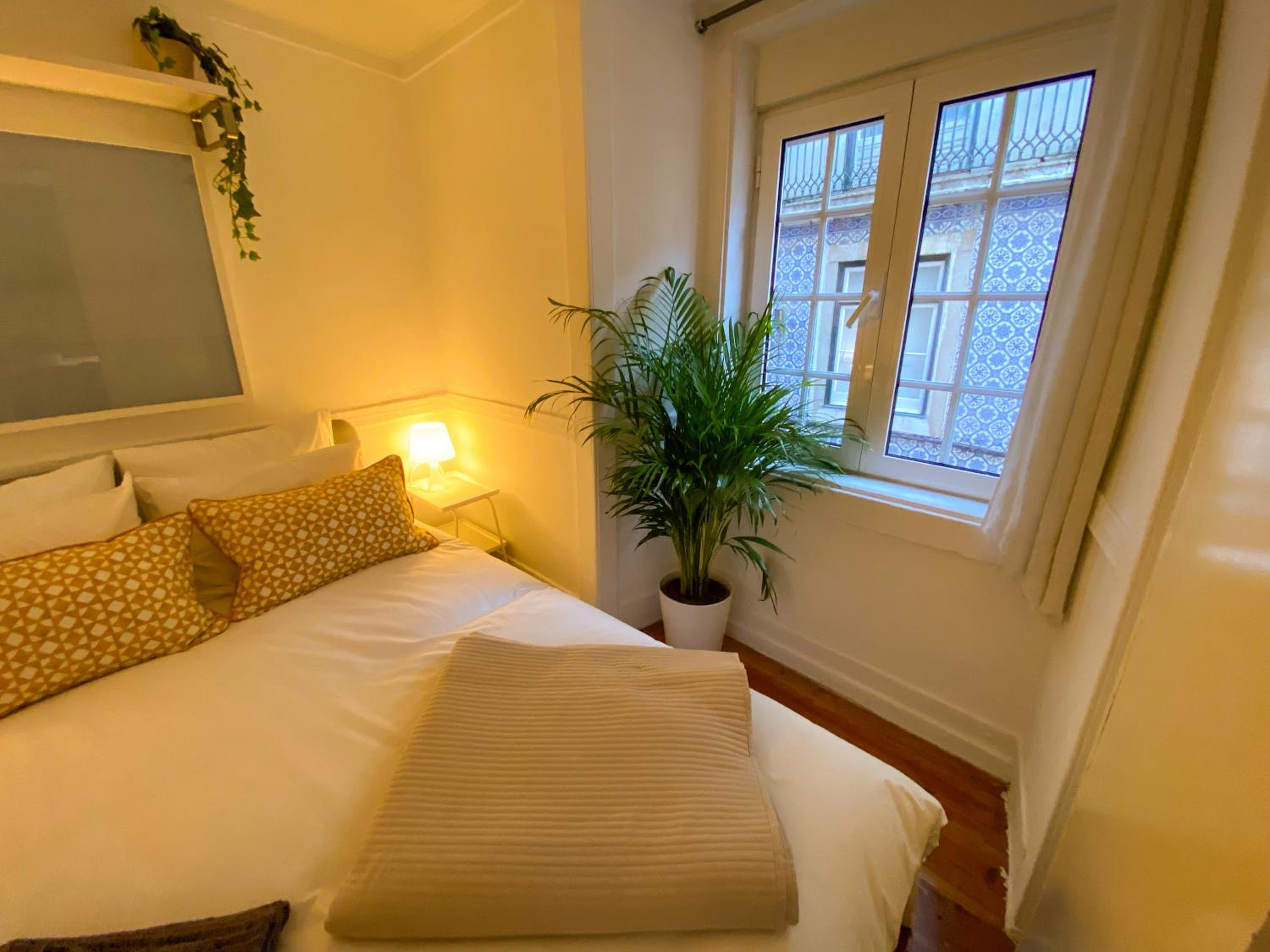 Charming Bairro Alto 2-Bedroom Escape