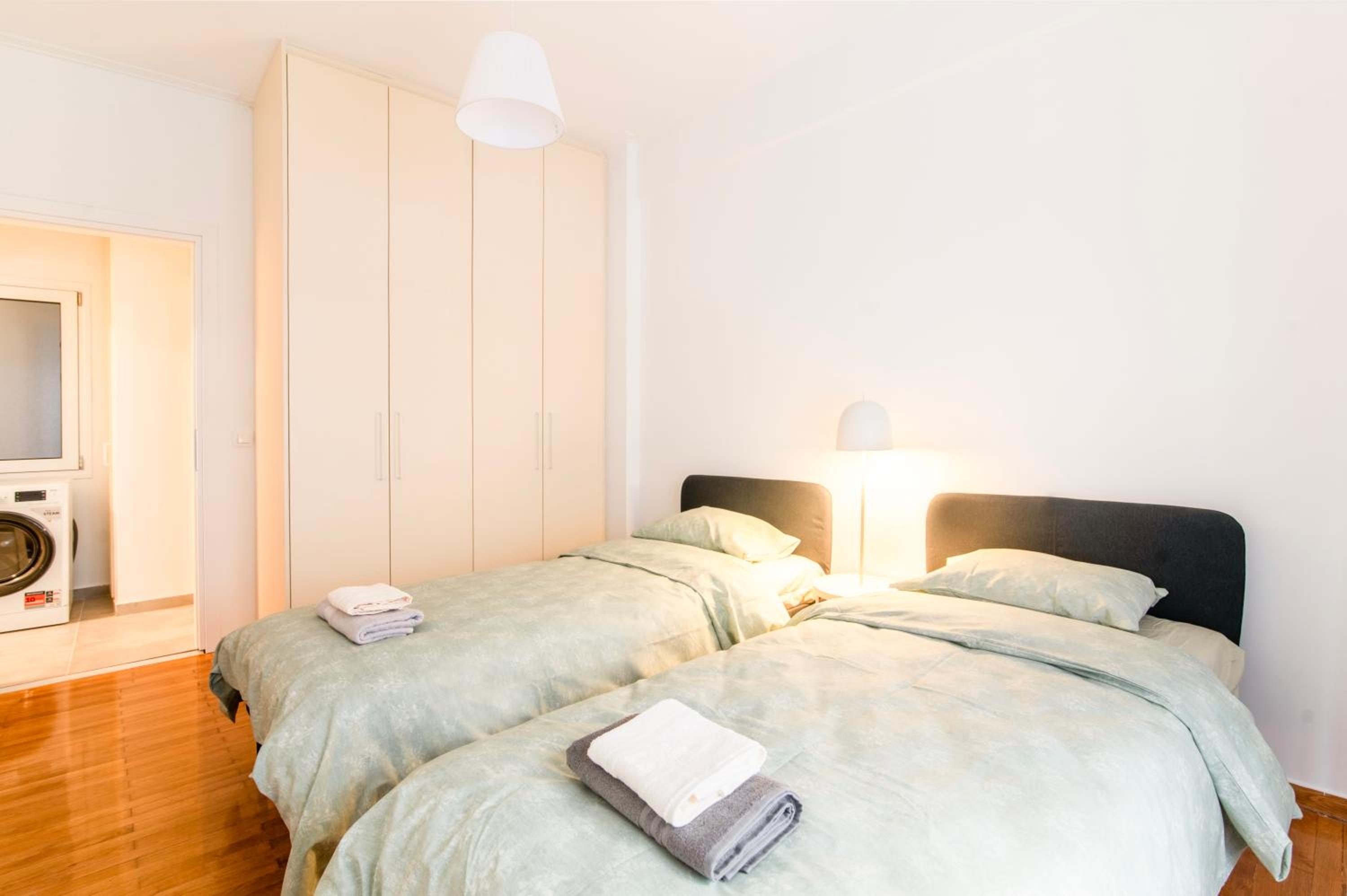 Modern 2-Bedroom Apt in Athens