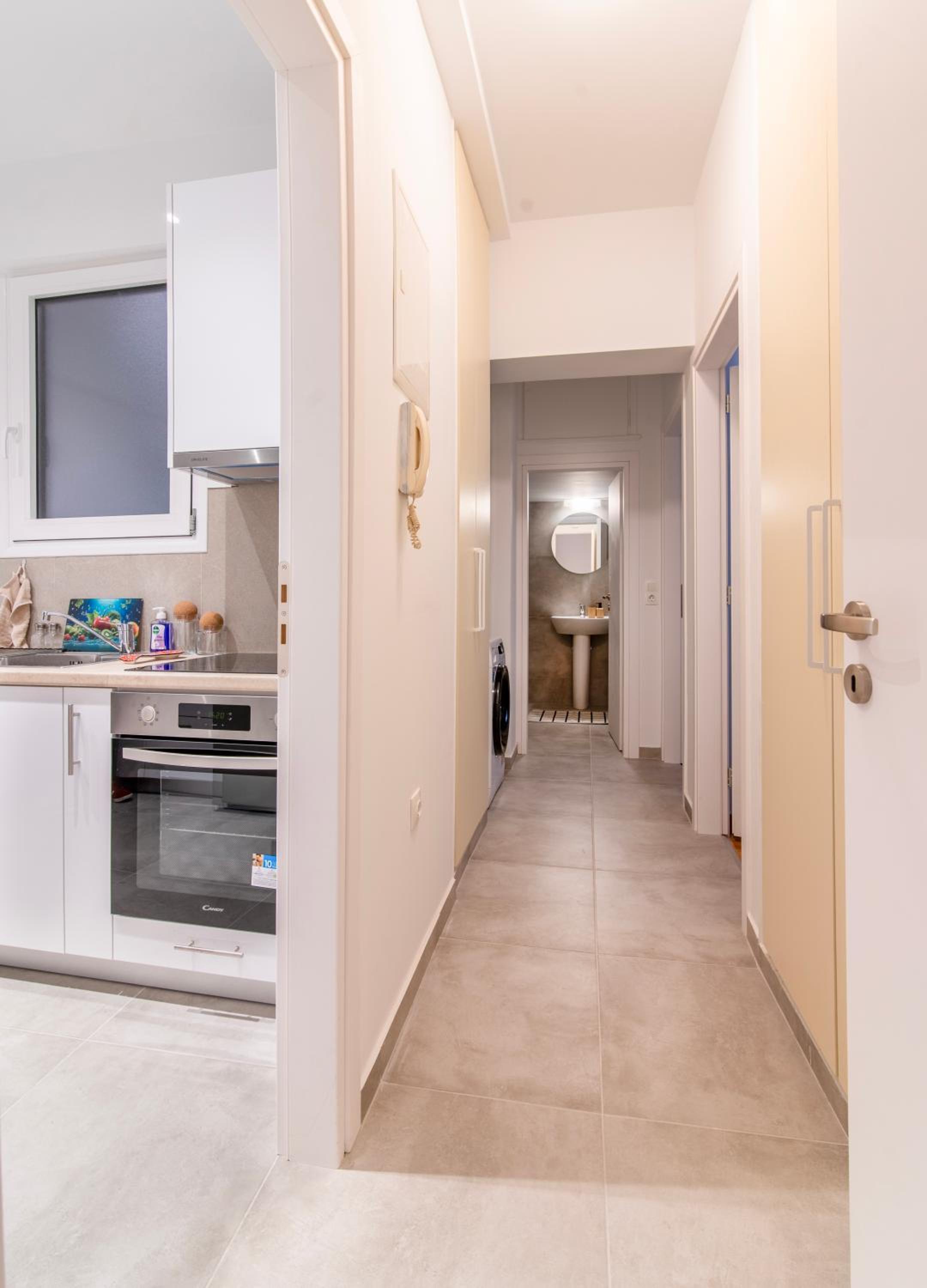 Modern 2-Bedroom Apt in Athens