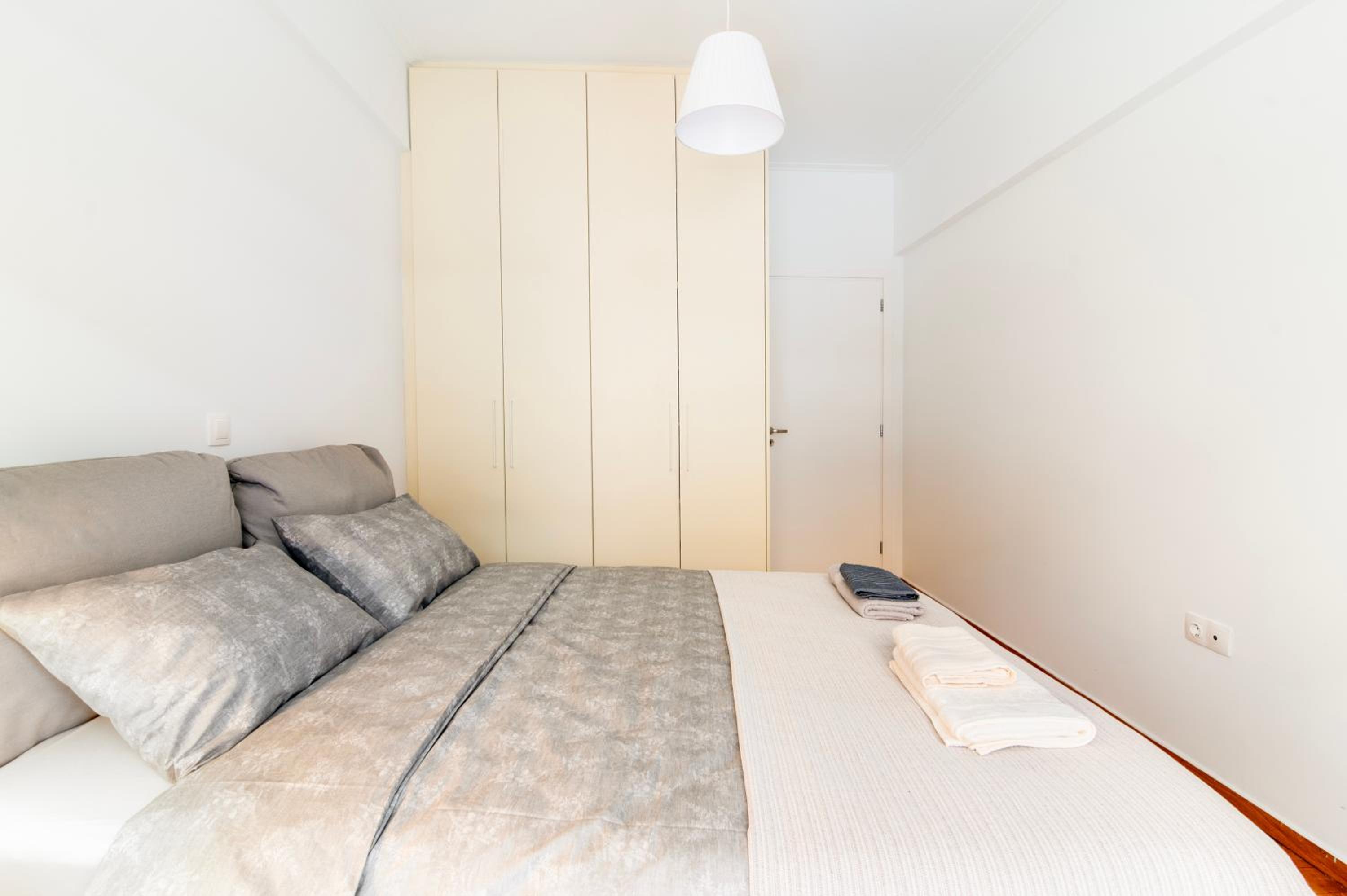 Modern 2-Bedroom Apt in Athens