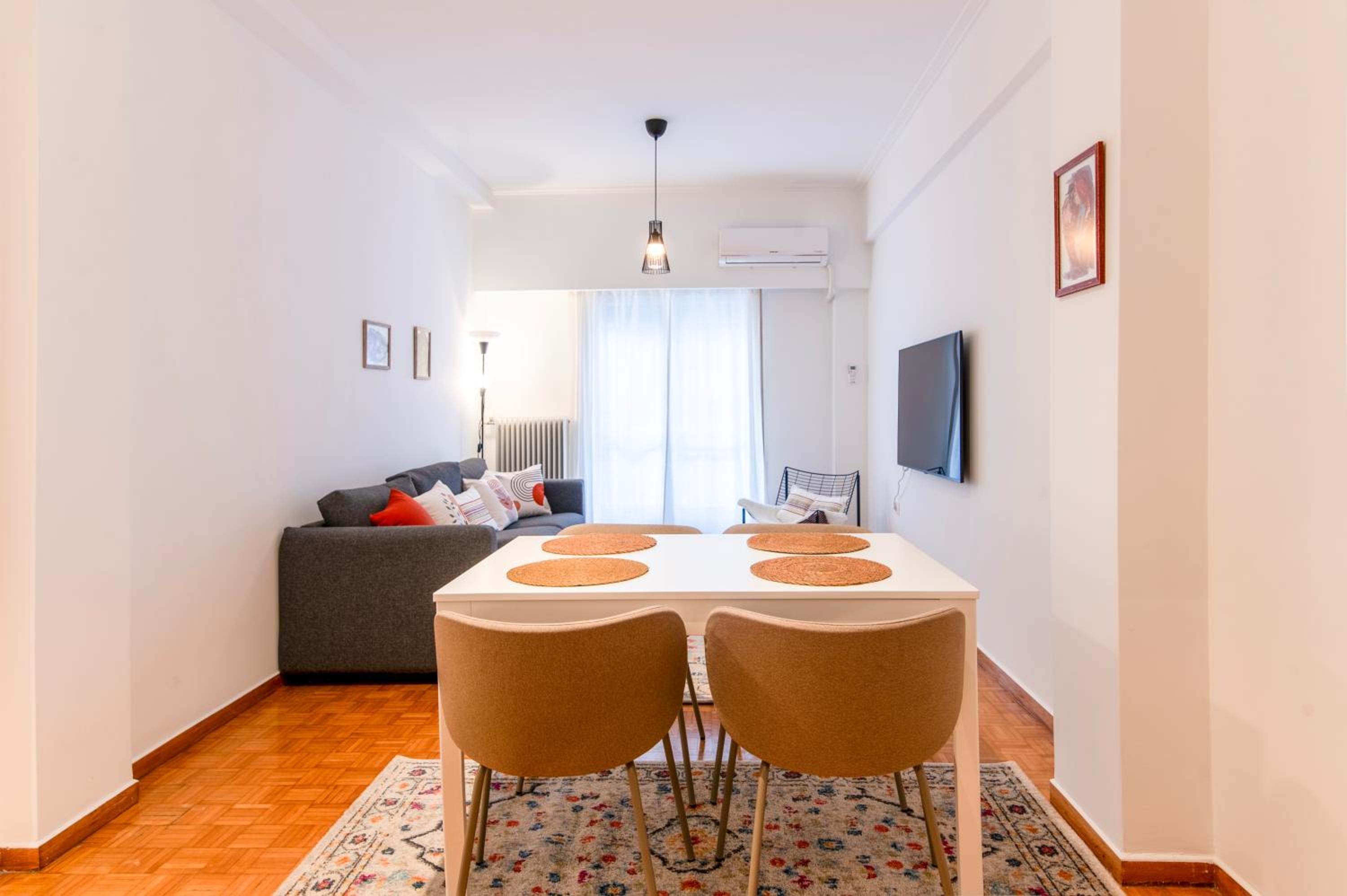 Modern 2-Bedroom Apt in Athens