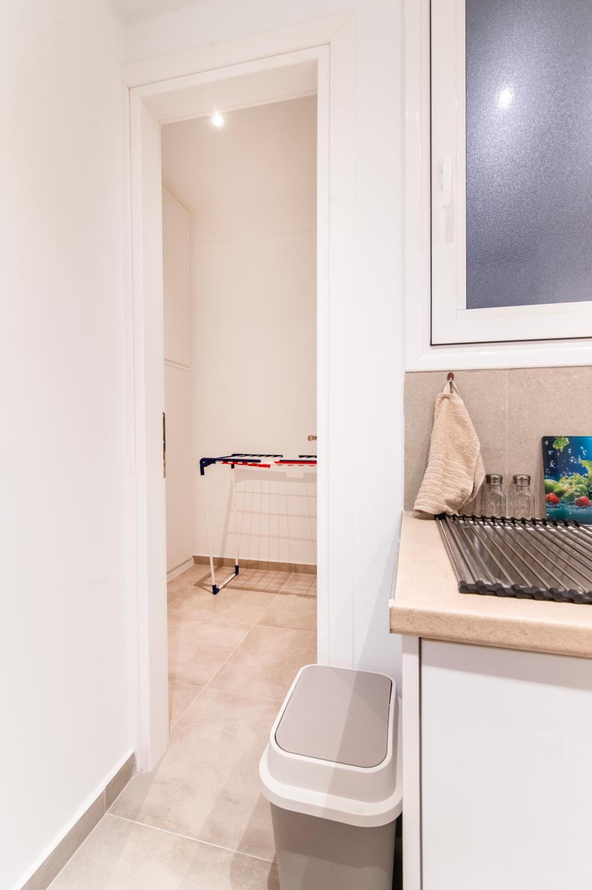 Modern 2-Bedroom Apt in Athens