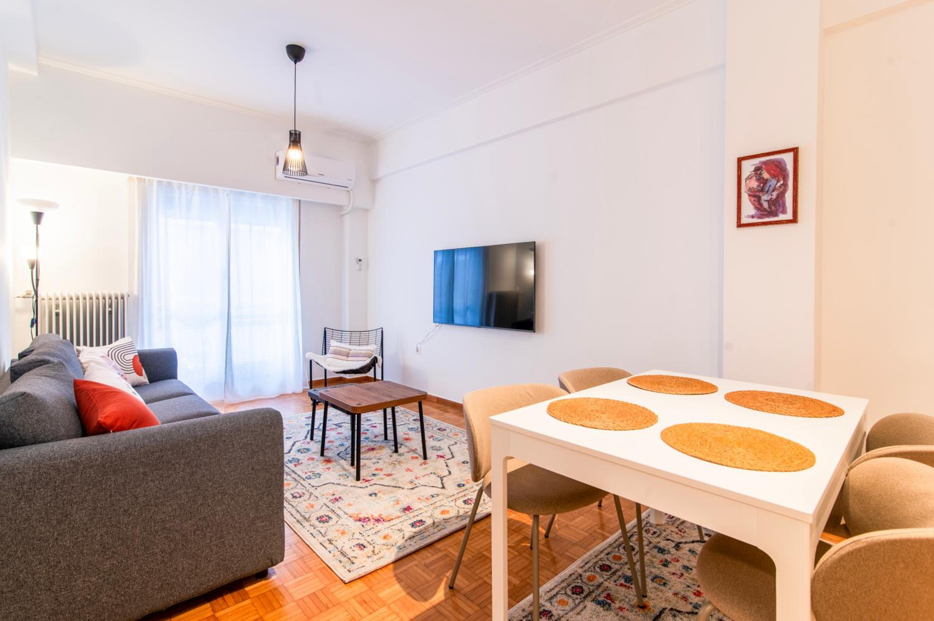 Modern 2-Bedroom Apt in Athens