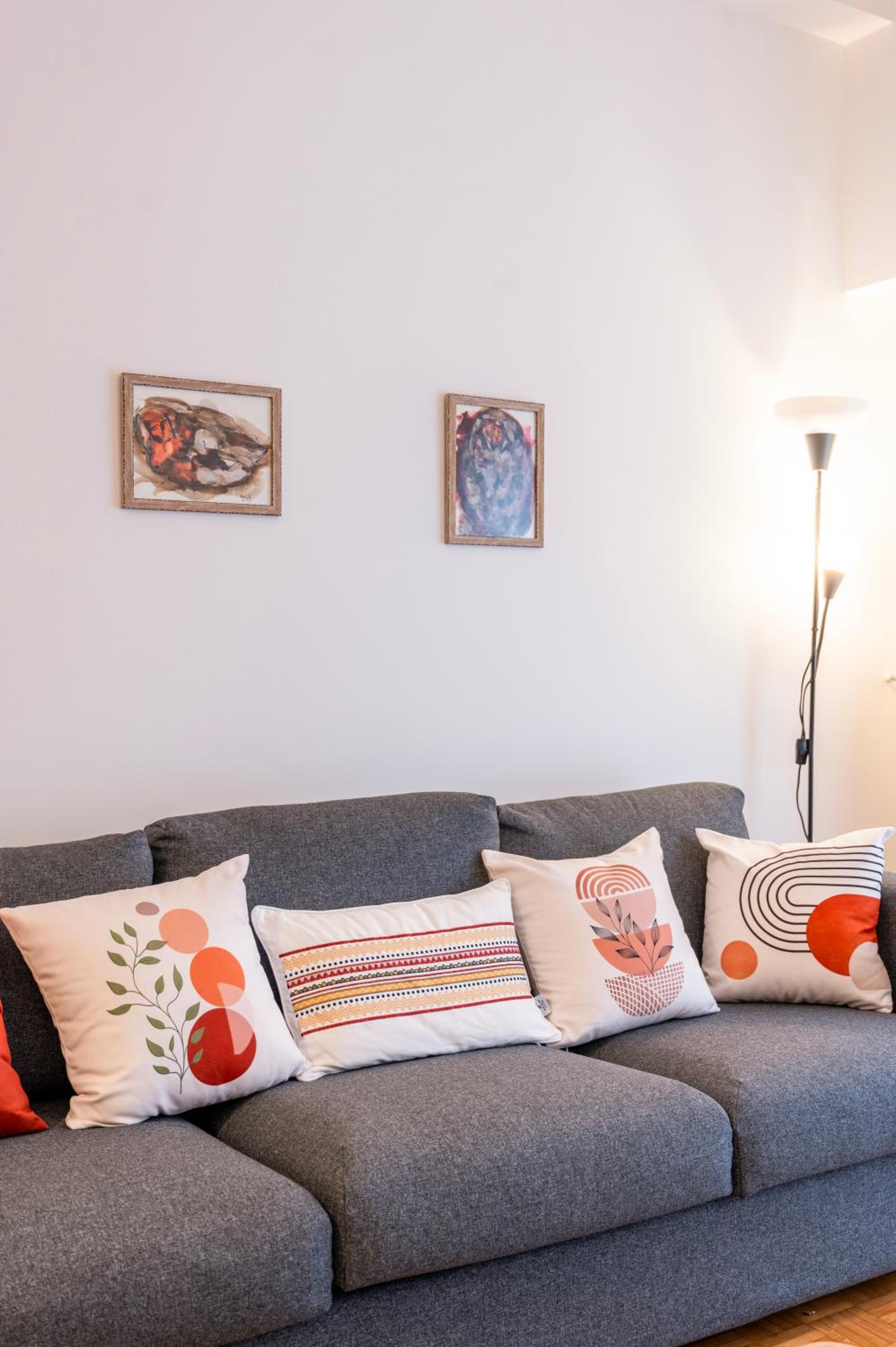 Modern 2-Bedroom Apt in Athens