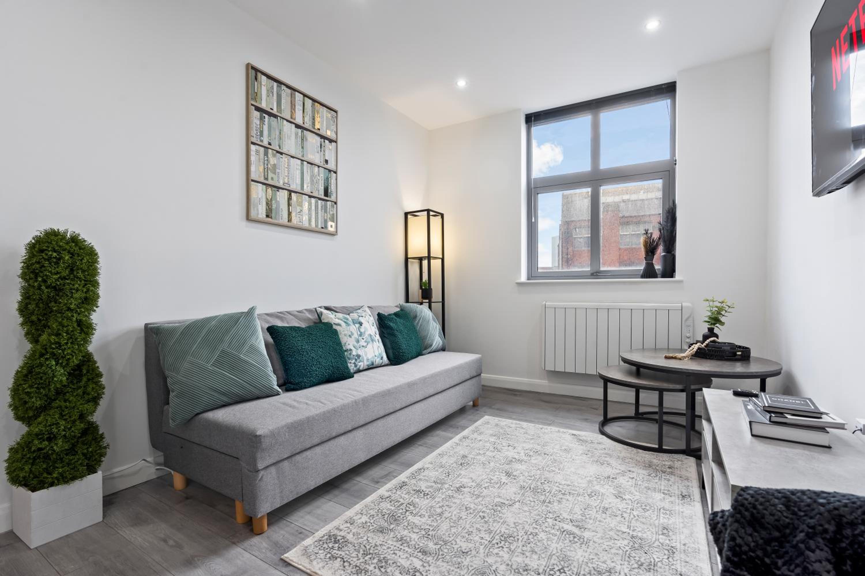 Emerald Luxe Leicester, City Centre Apartment, Sofa Bed, Netflix WiFi, Parking