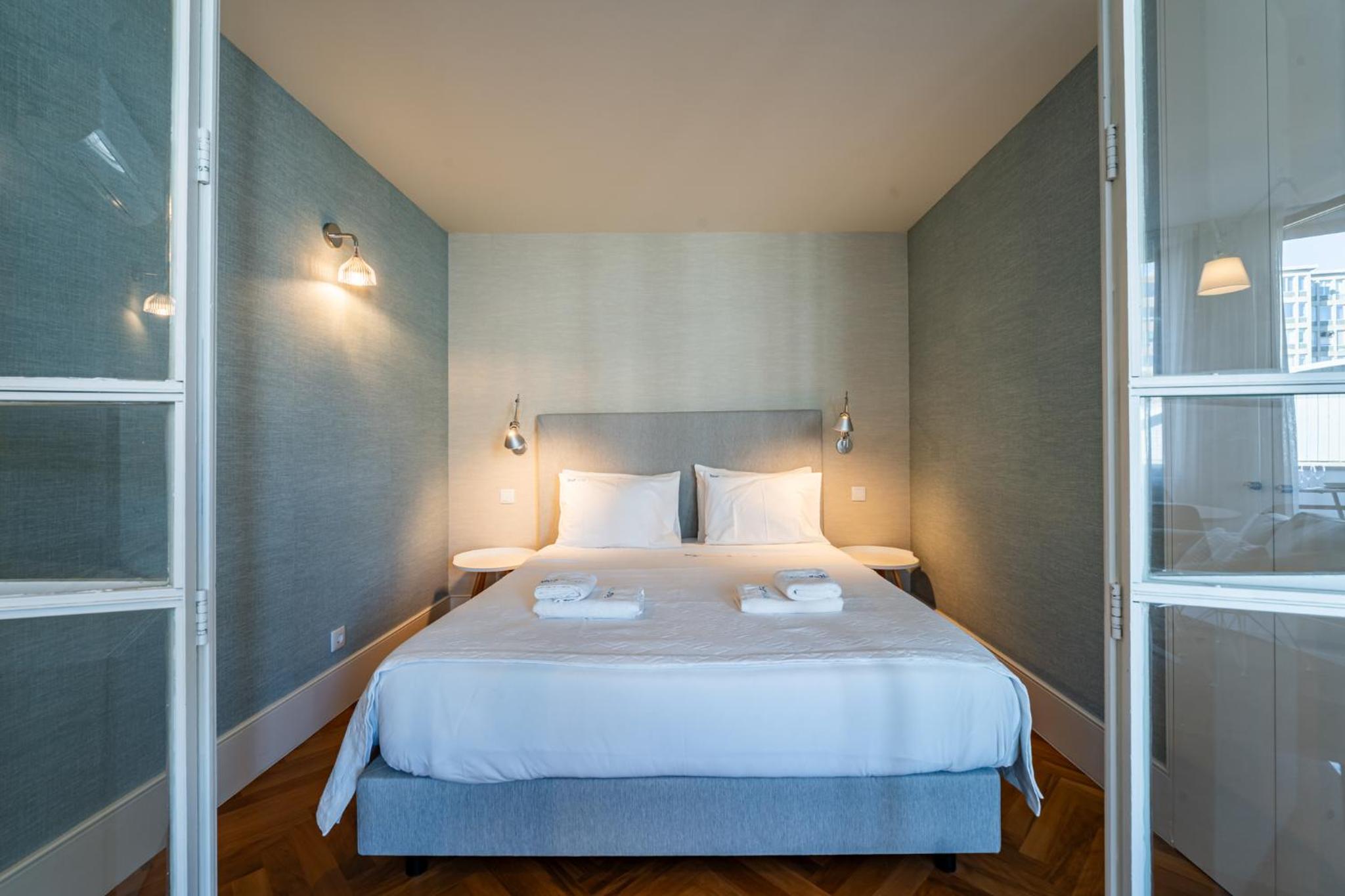 Oporto Chic and Glamorous Downtown with Terrace-F