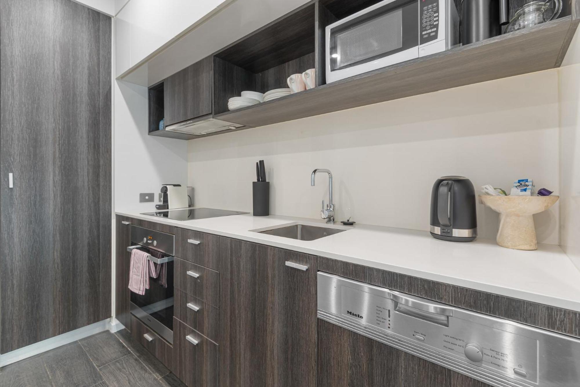 Your St Kilda Escape - Modern, Private and Central
