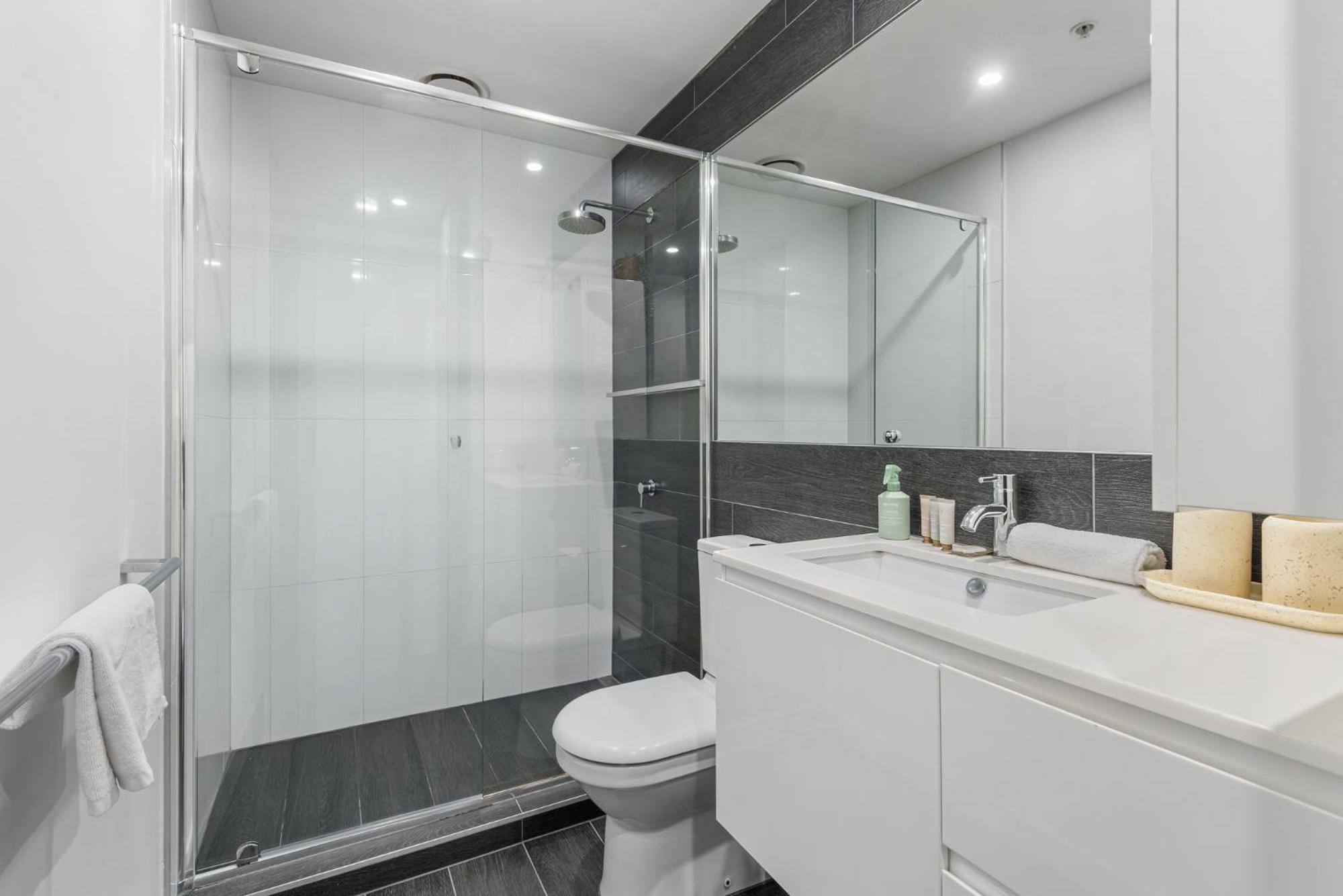 Your St Kilda Escape - Modern, Private and Central