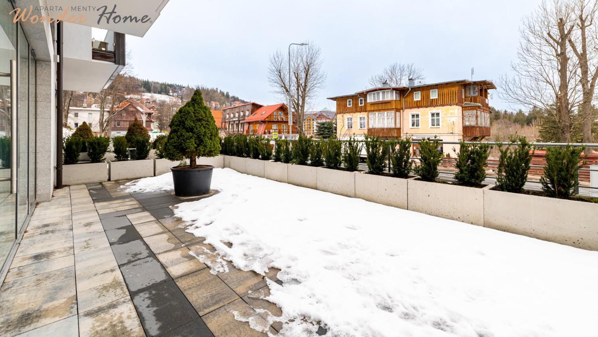 Wonder Home - apartamenty z tarasami lub balkonami, blisko kompleksu narciarskiego Ski Arena i Kościoła Wang