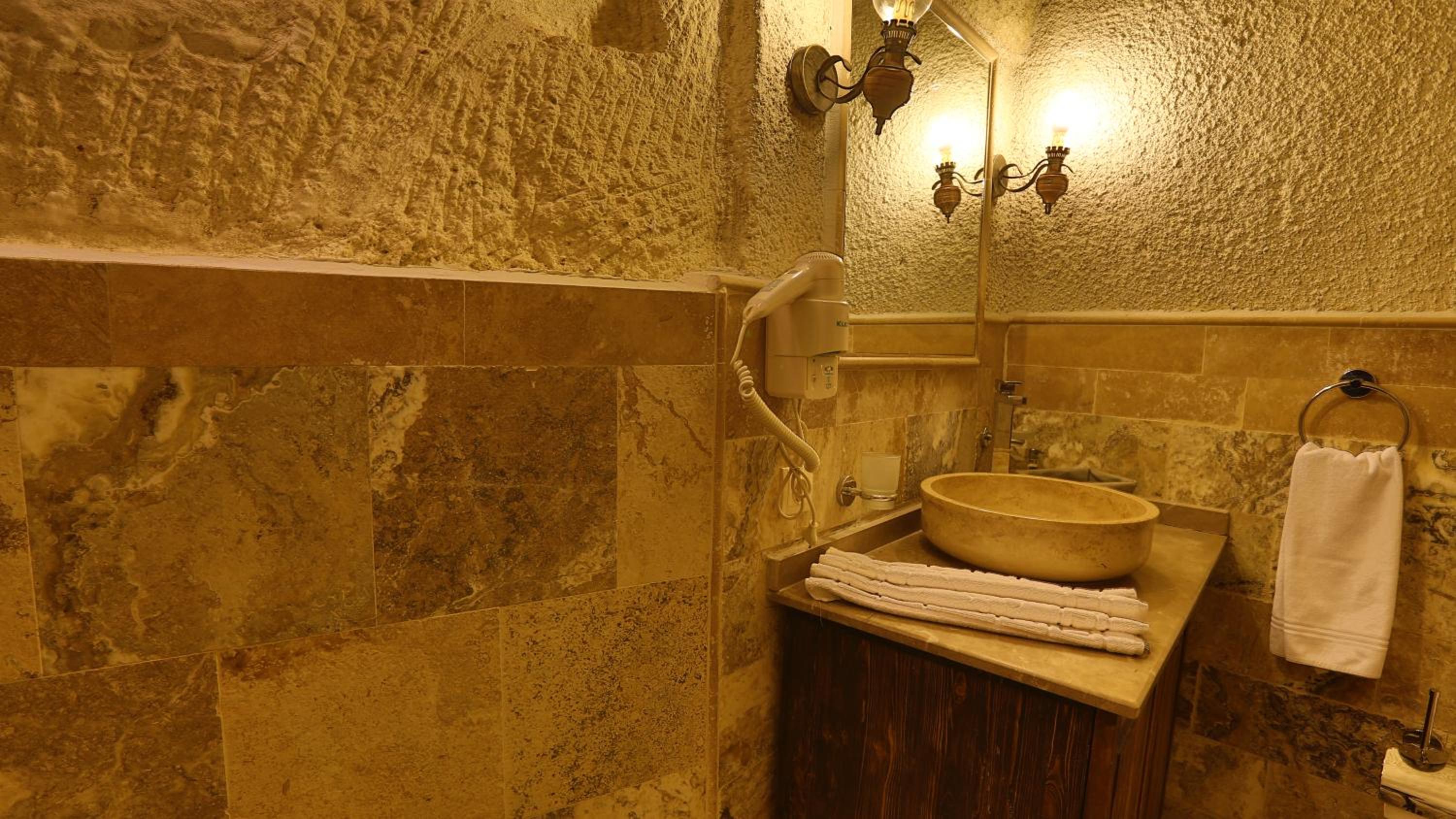 Hidden Cave Hotel - Image 139