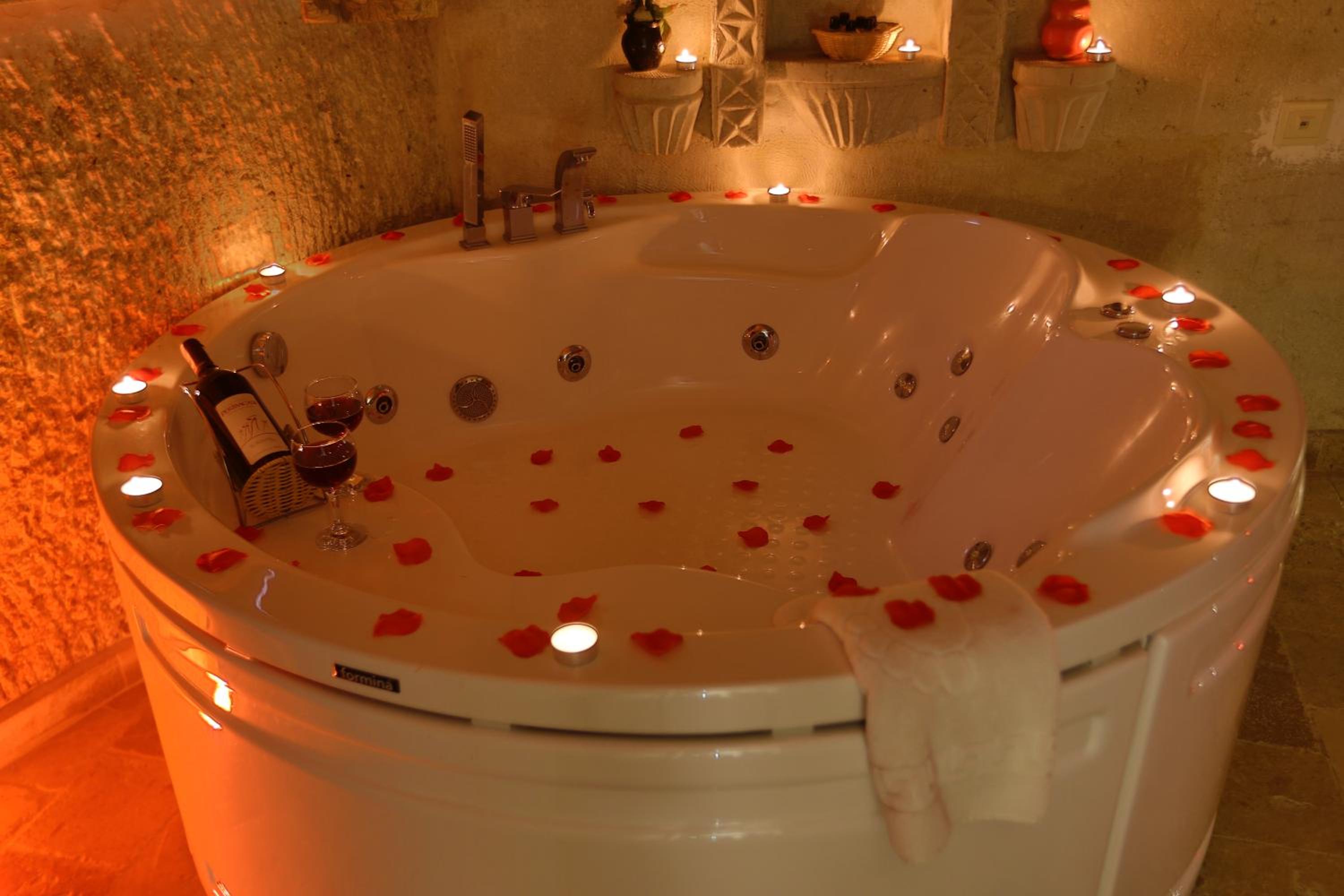 Hidden Cave Hotel - Image 47