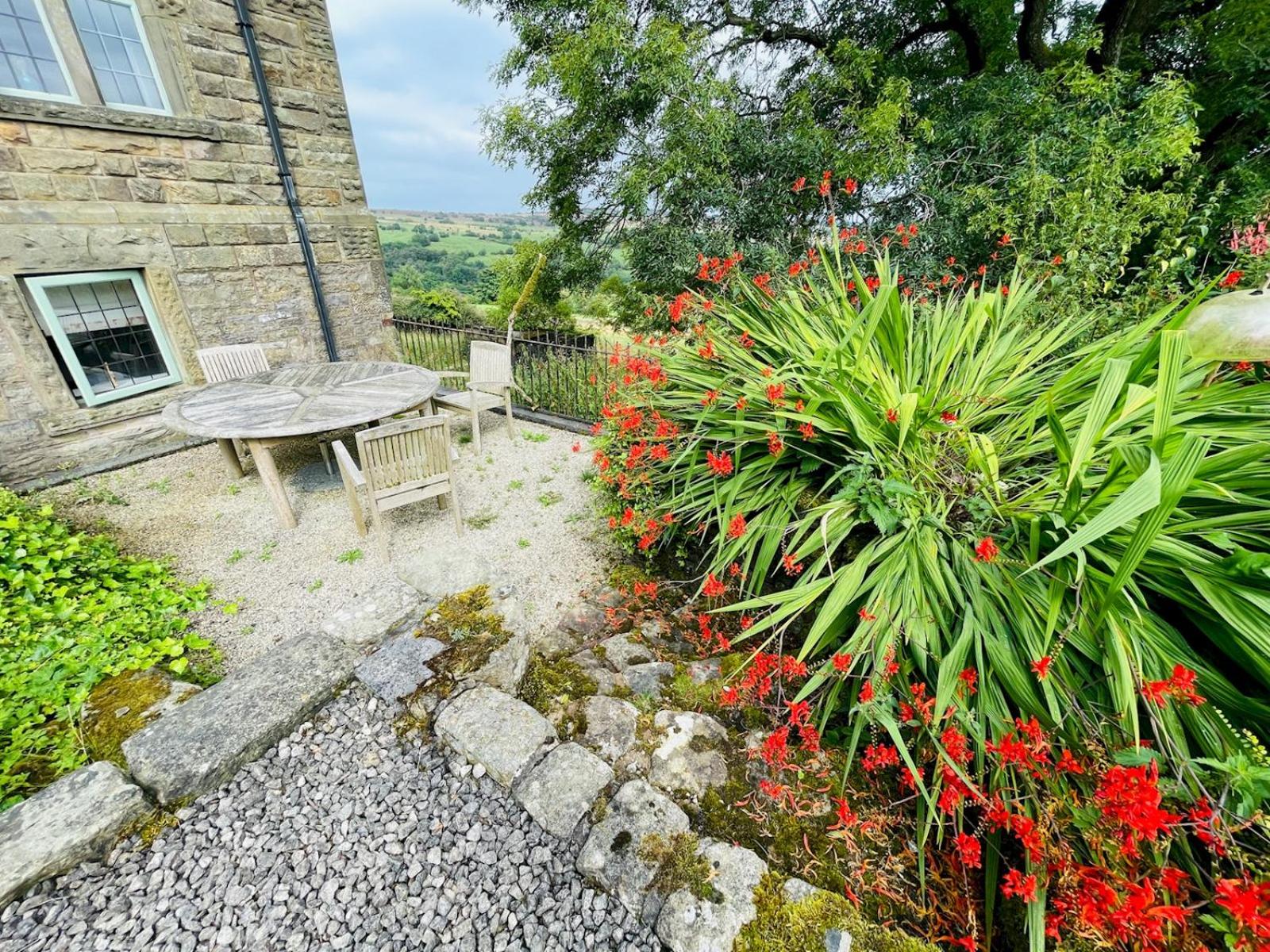 Idyllic Historical Country Retreat in Elkstone - Pass the Keys
