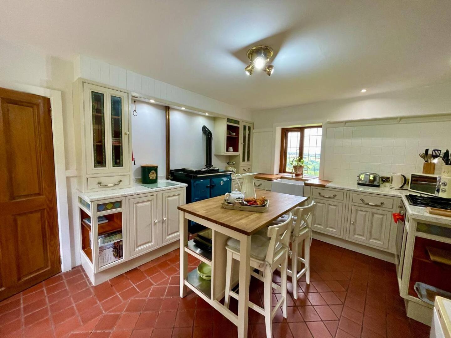 Idyllic Historical Country Retreat in Elkstone - Pass the Keys