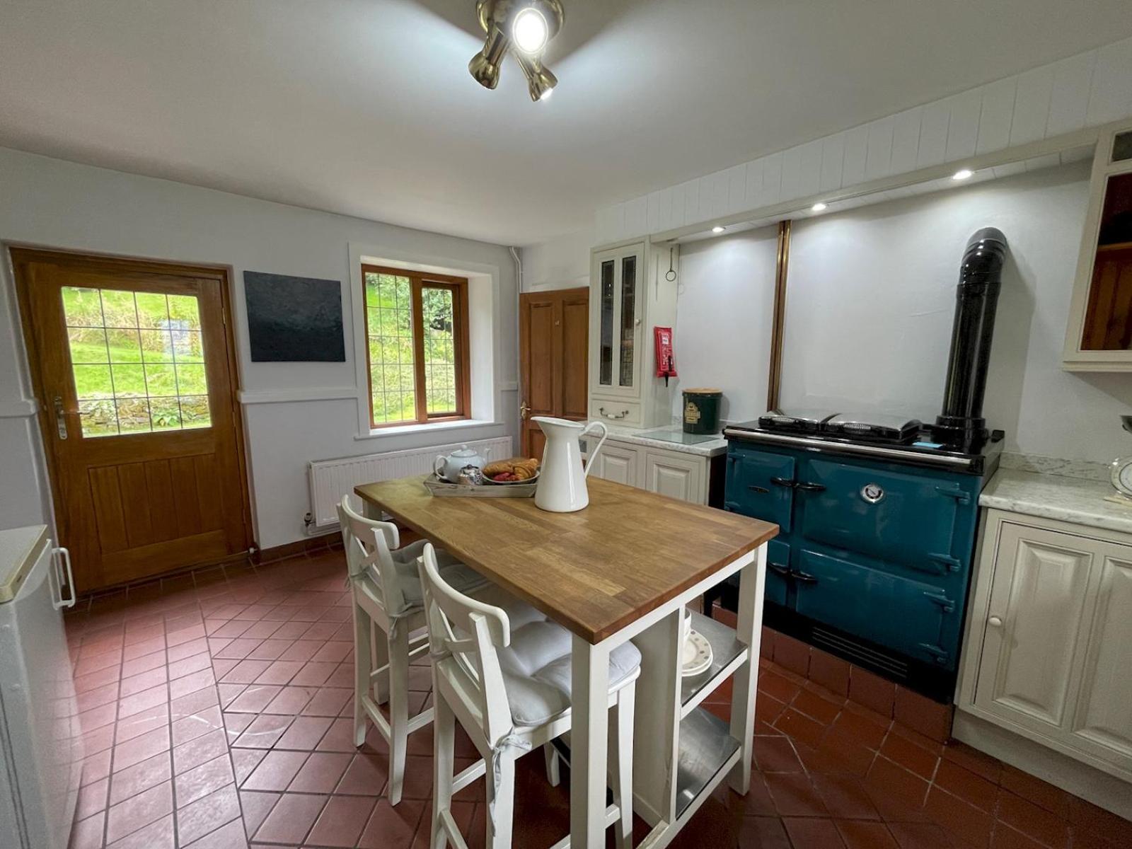 Idyllic Historical Country Retreat in Elkstone - Pass the Keys