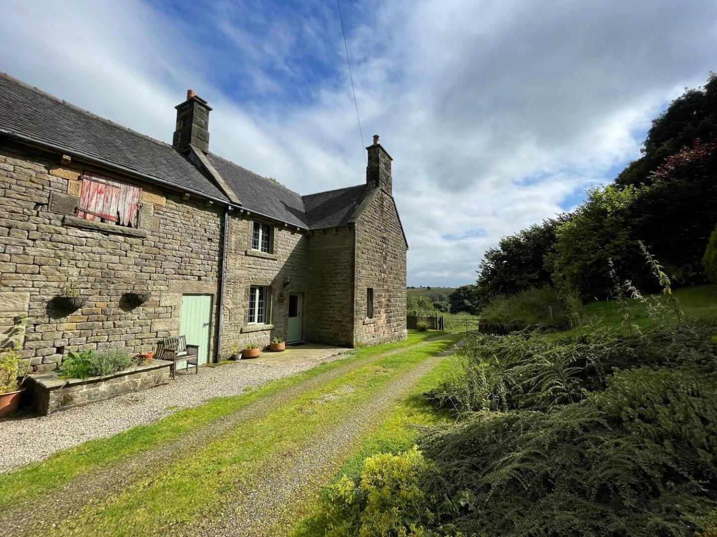 Idyllic Historical Country Retreat in Elkstone - Pass the Keys