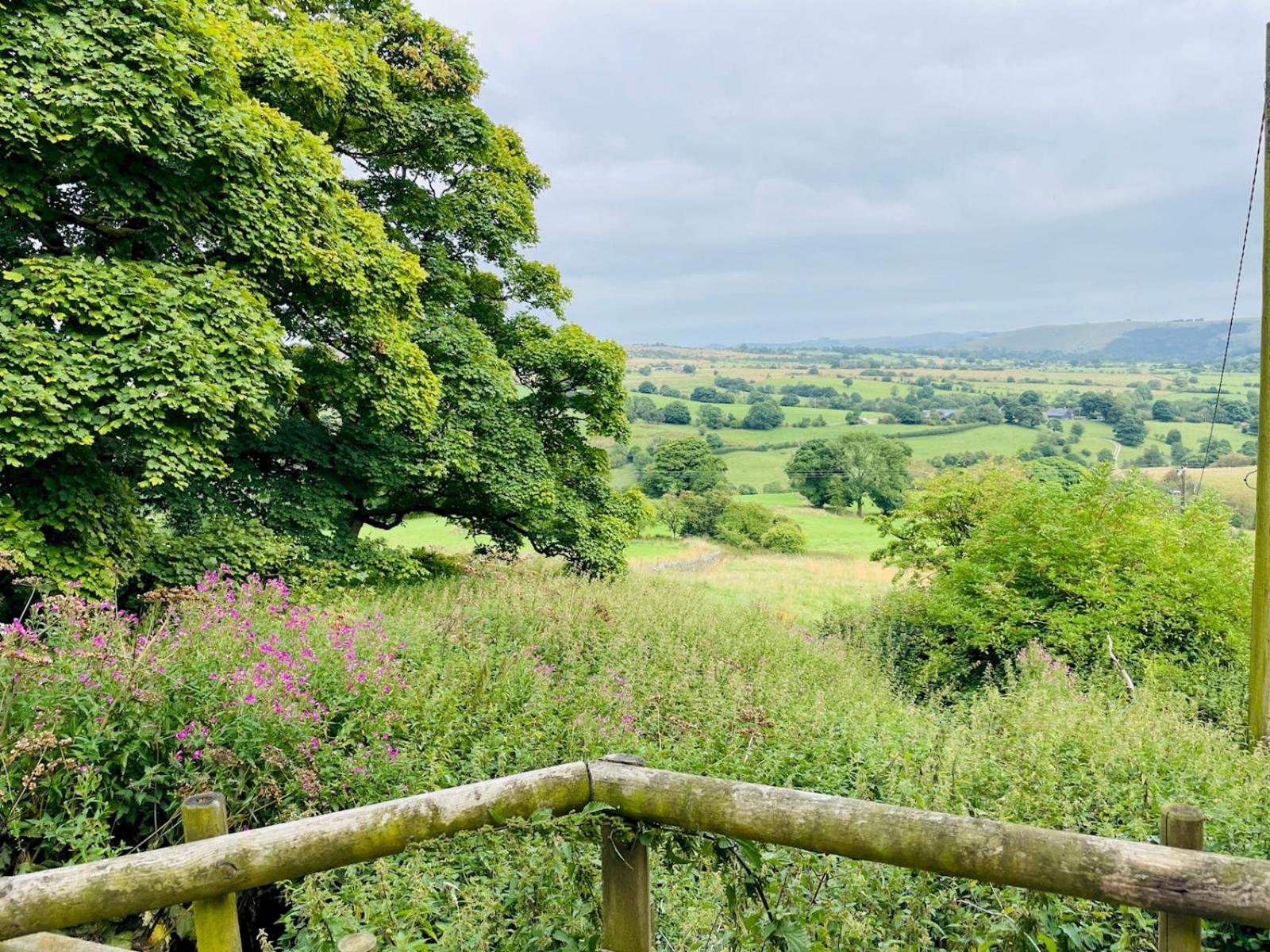 Idyllic Historical Country Retreat in Elkstone - Pass the Keys
