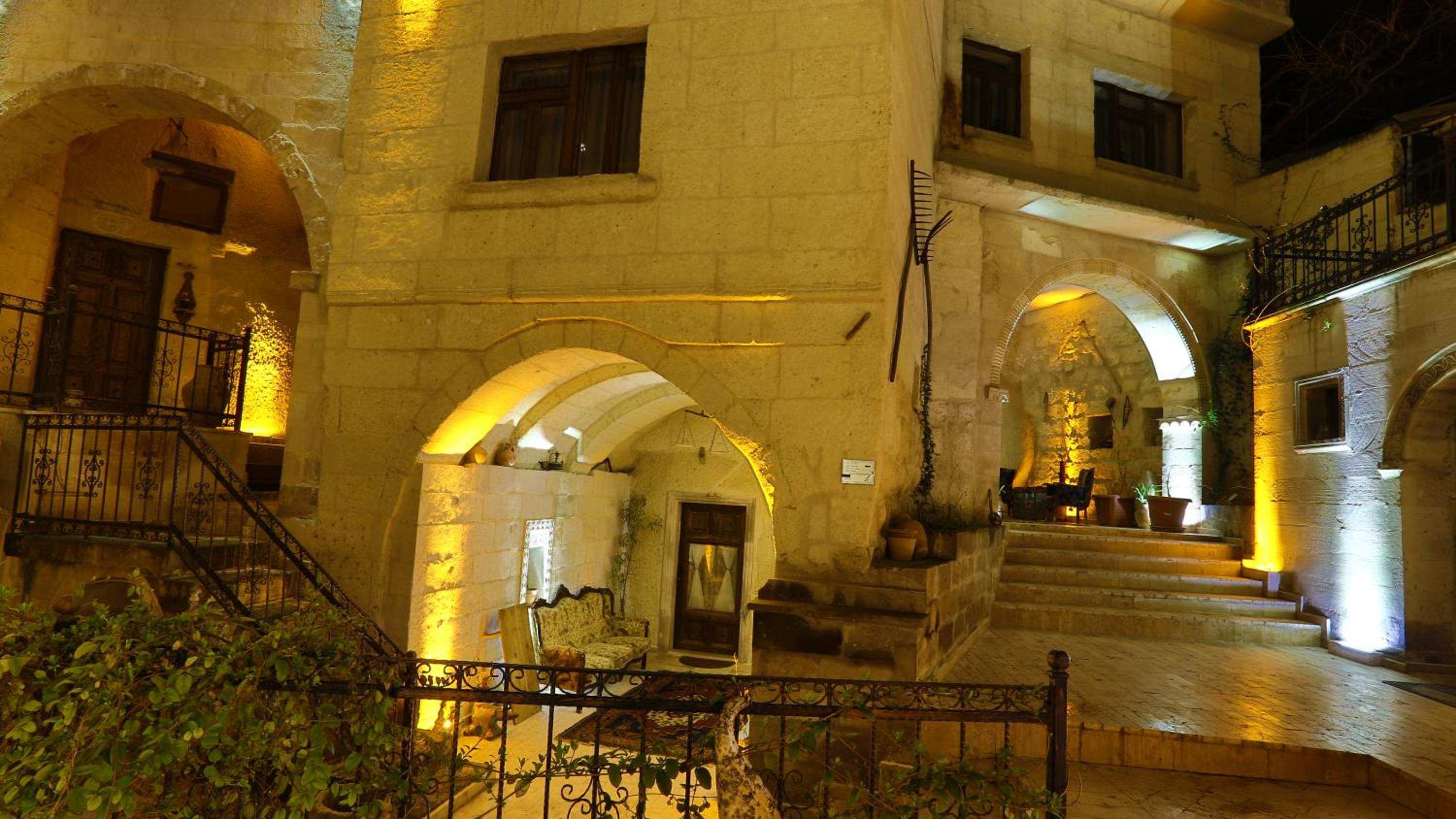 Hidden Cave Hotel - Image 54