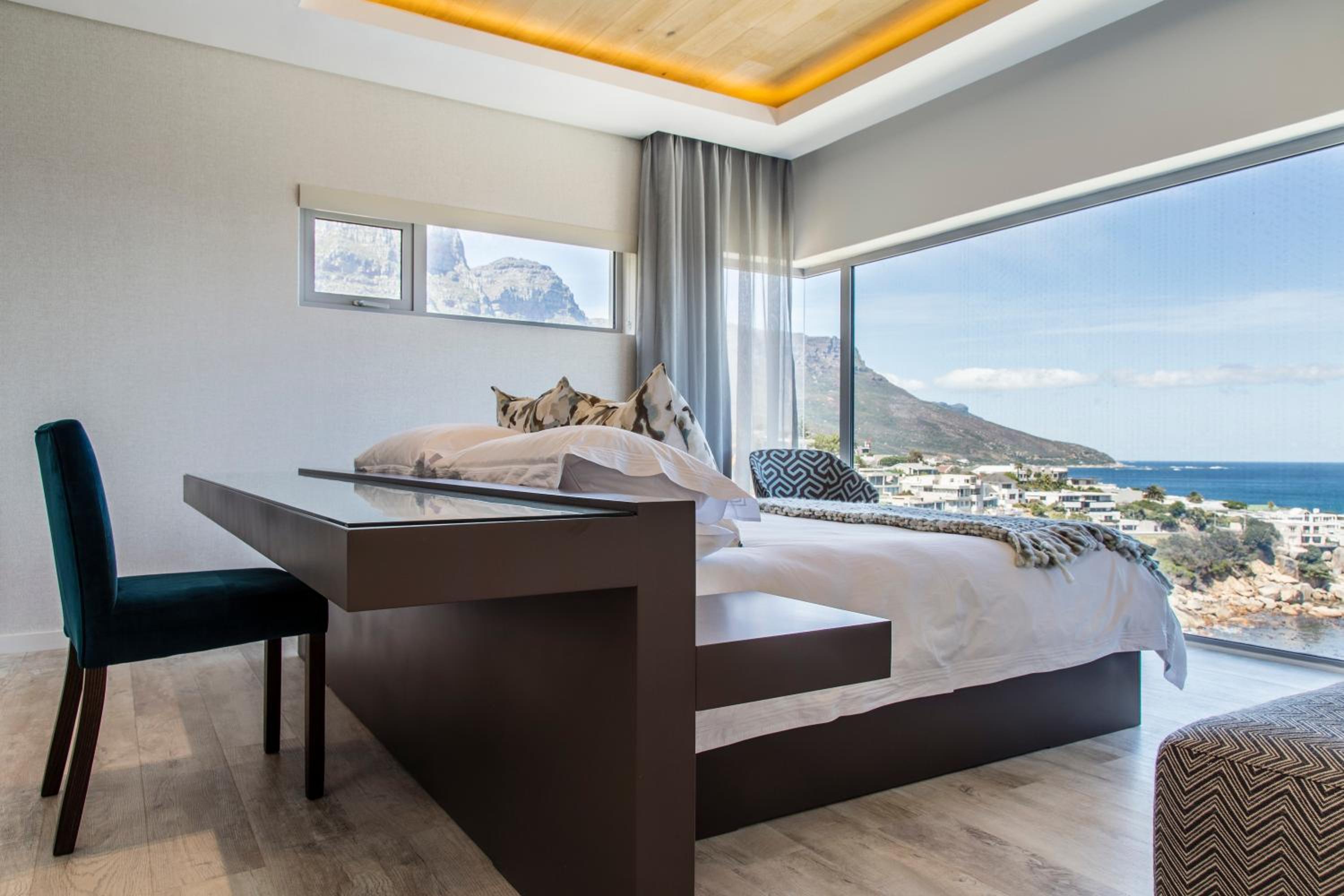 62 Camps Bay