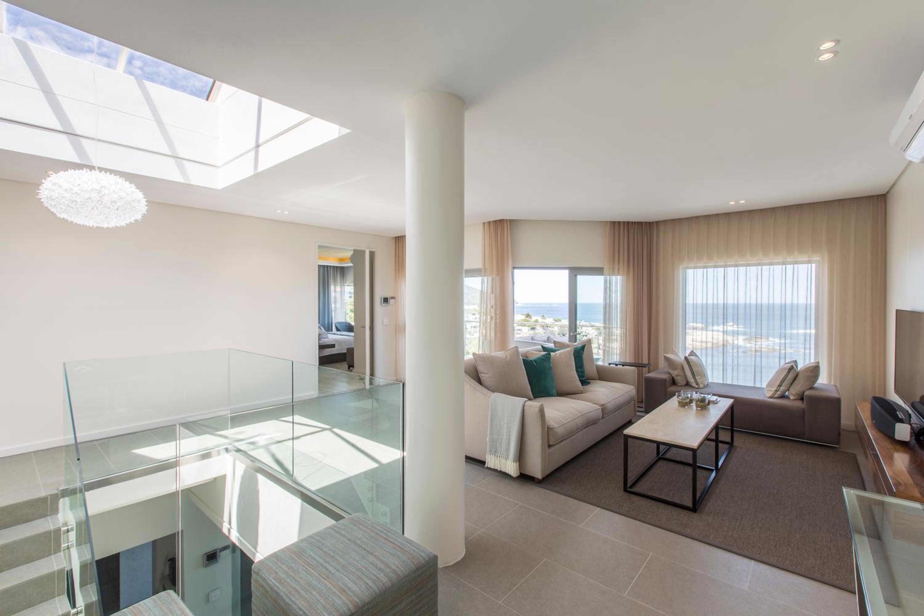 62 Camps Bay