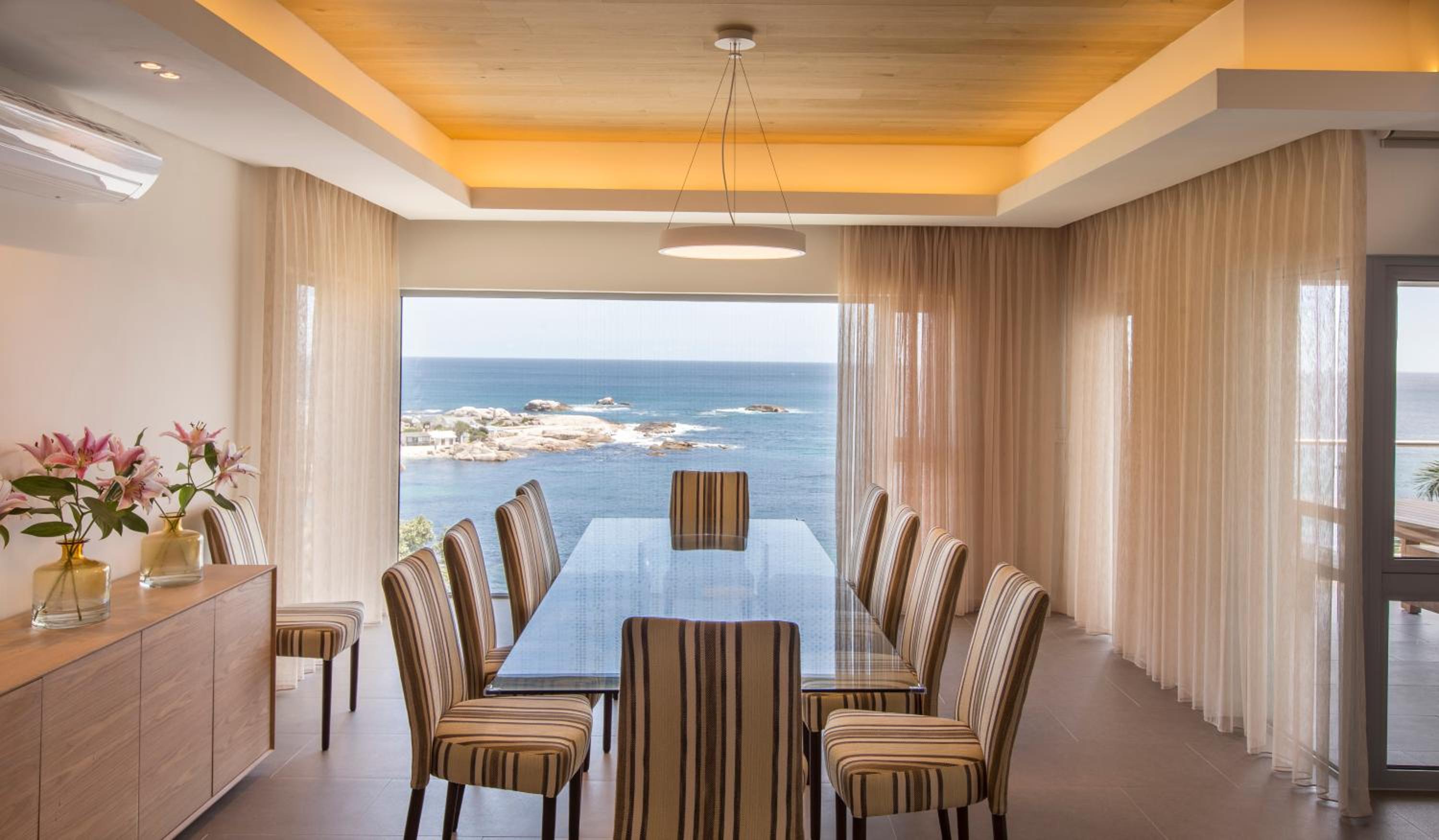 62 Camps Bay