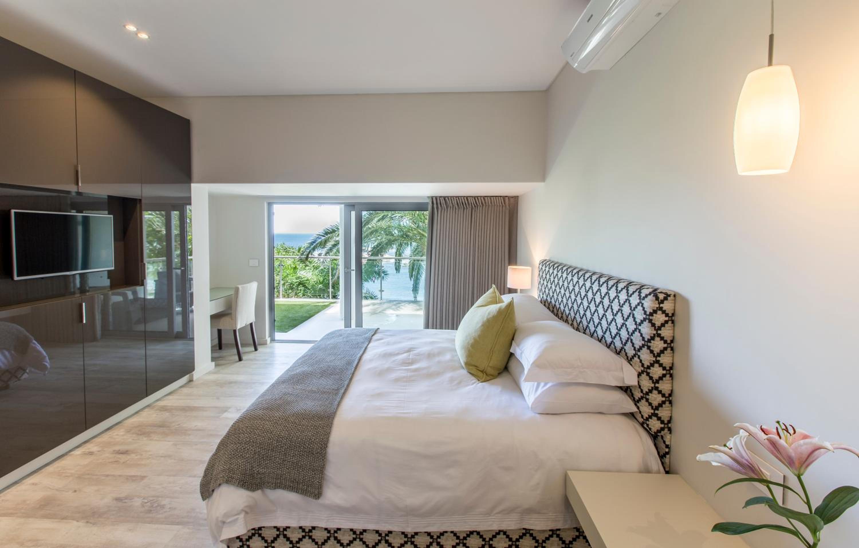 62 Camps Bay